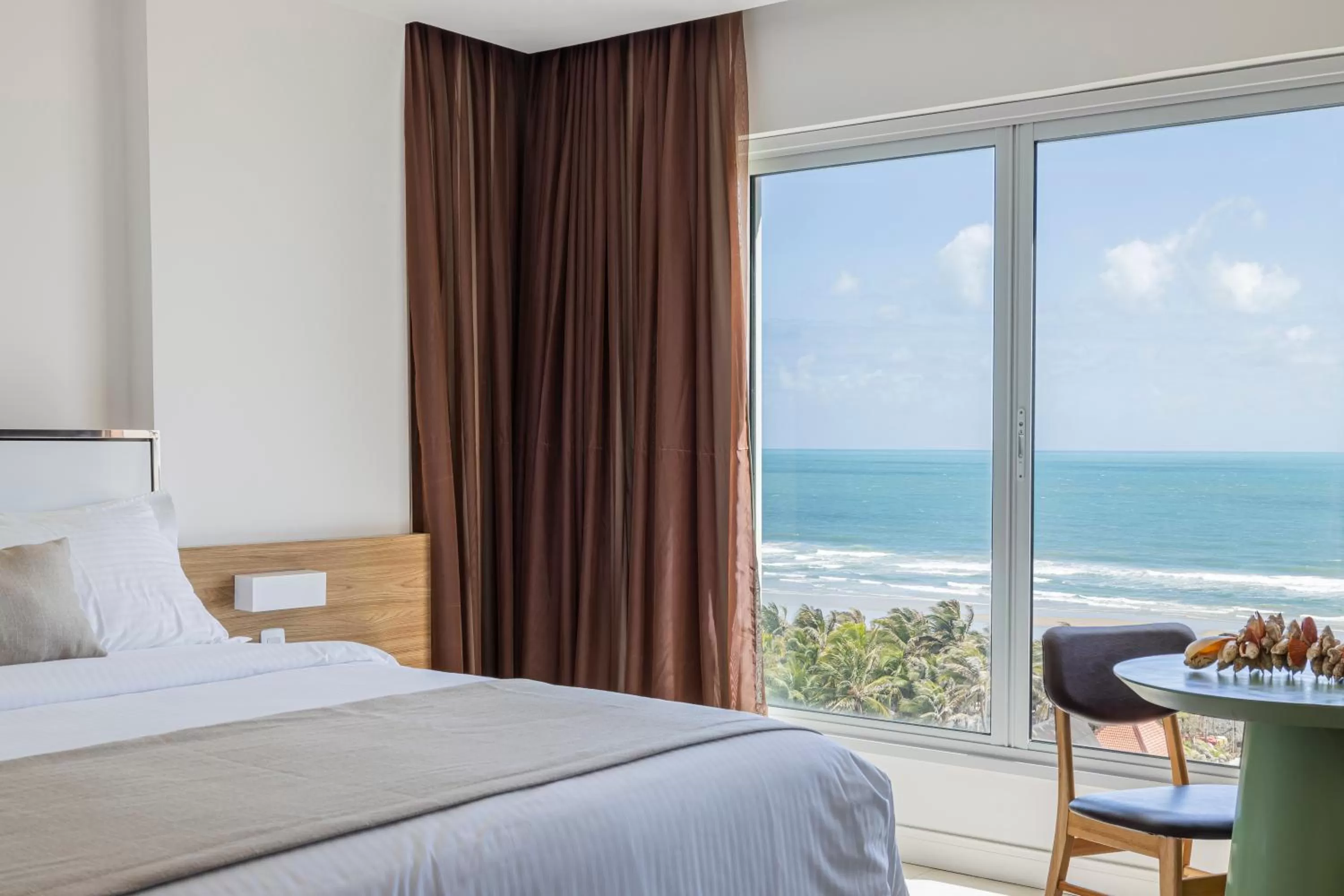 Suite with Sea View in Gran Mareiro Hotel