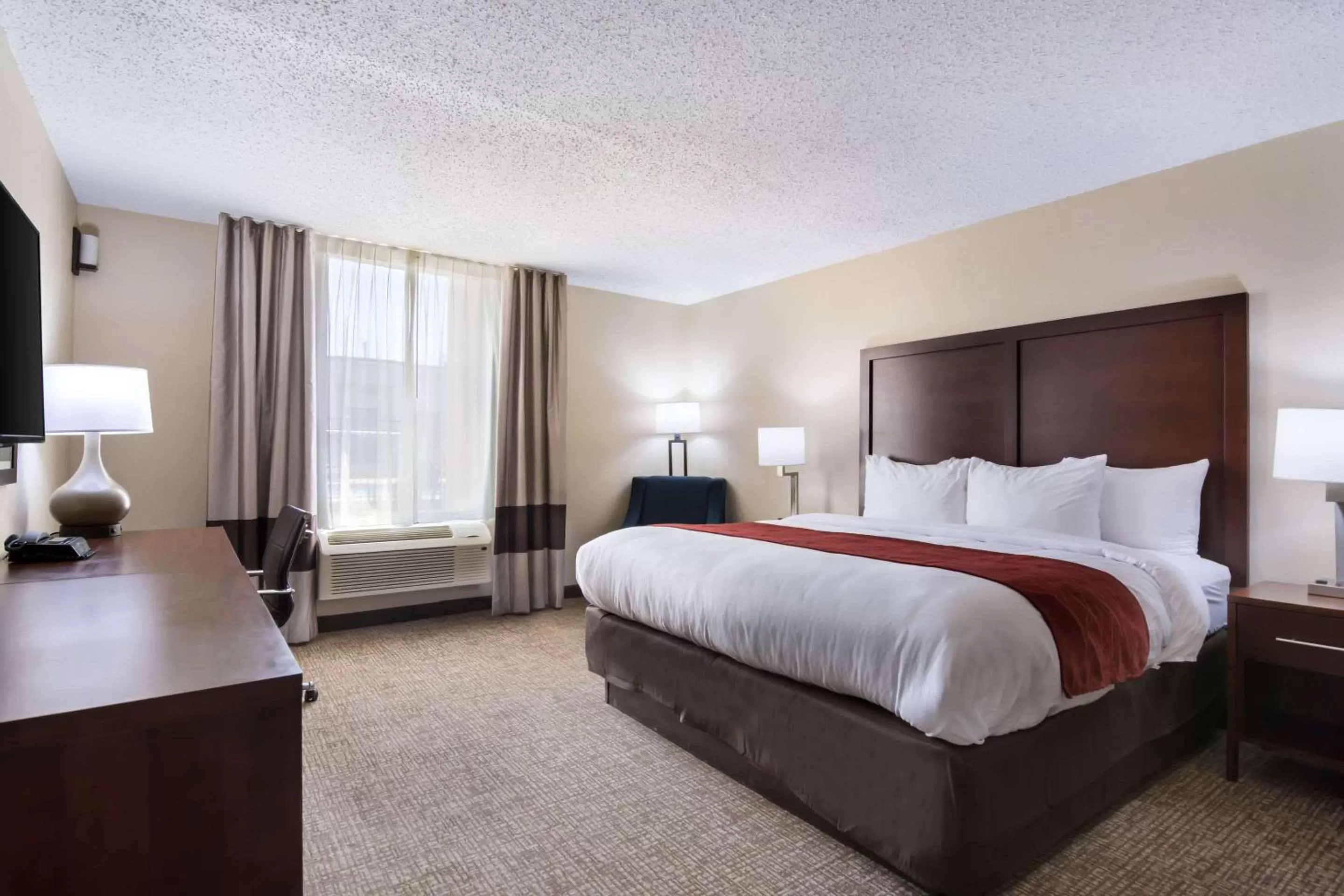 King Room - Non-Smoking in Comfort Inn Kings Mountain