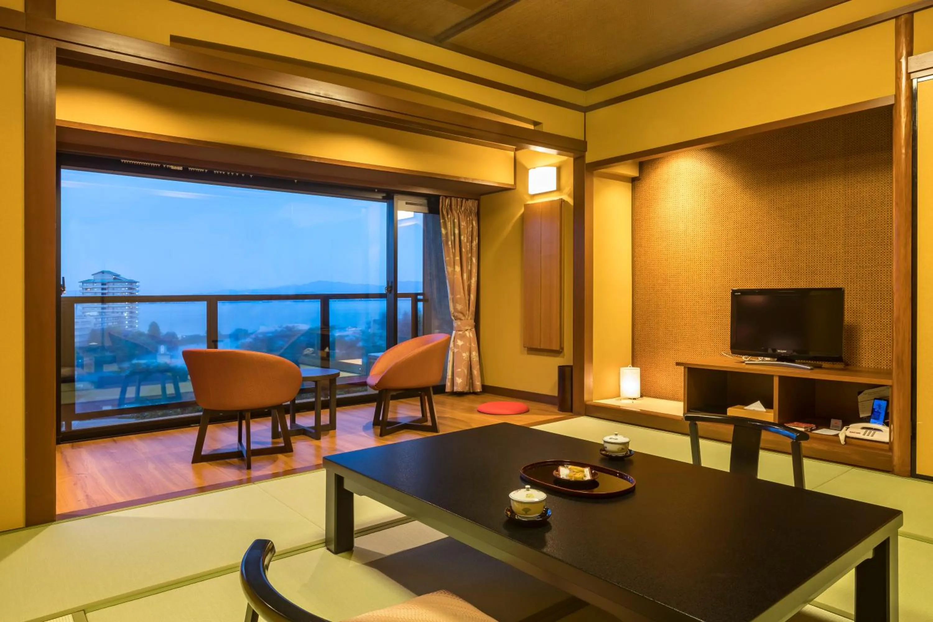 Superior Japanese-Style Room in Biwako Hanakaido