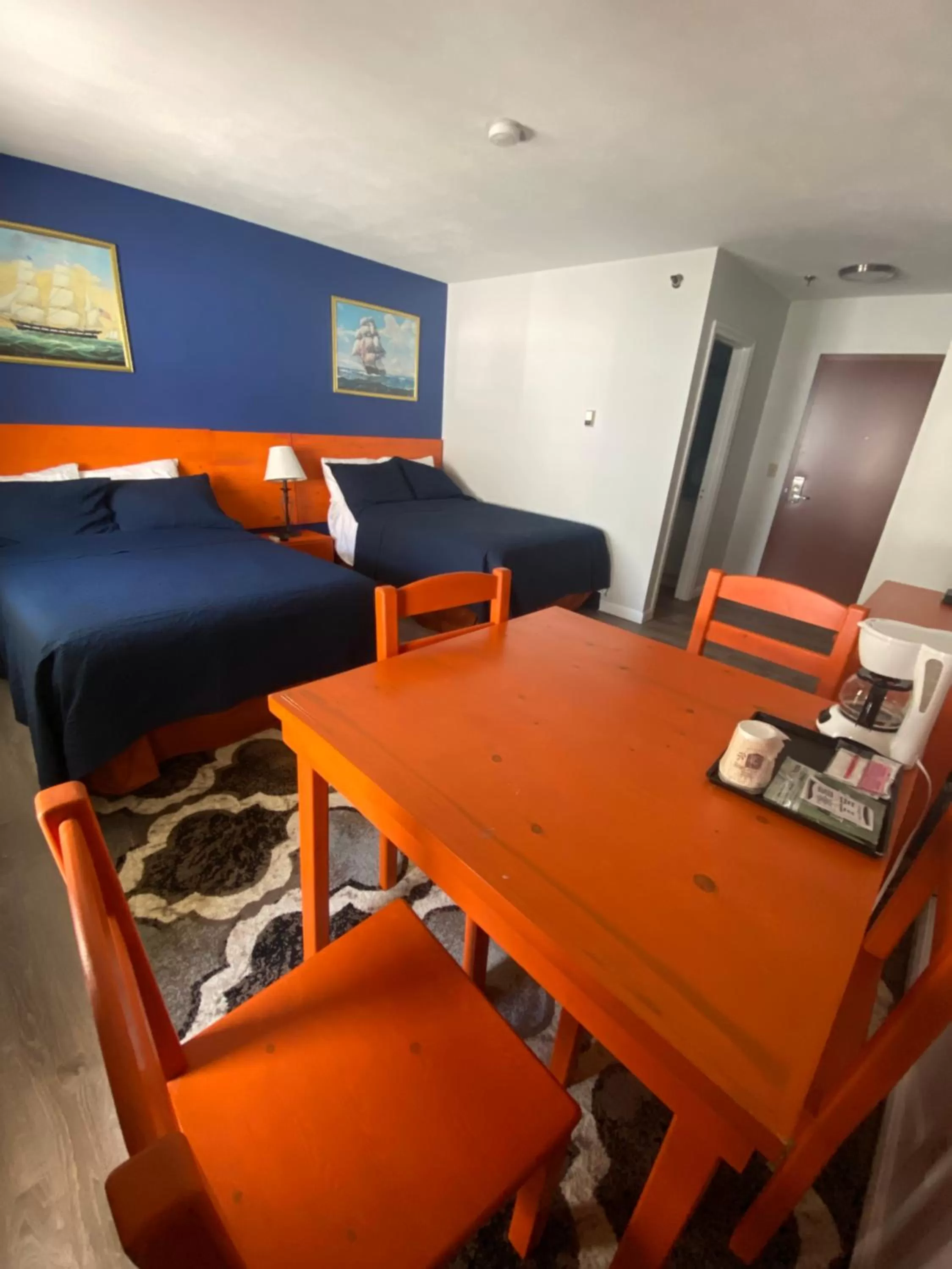 Double Room with Balcony in Ships Inn