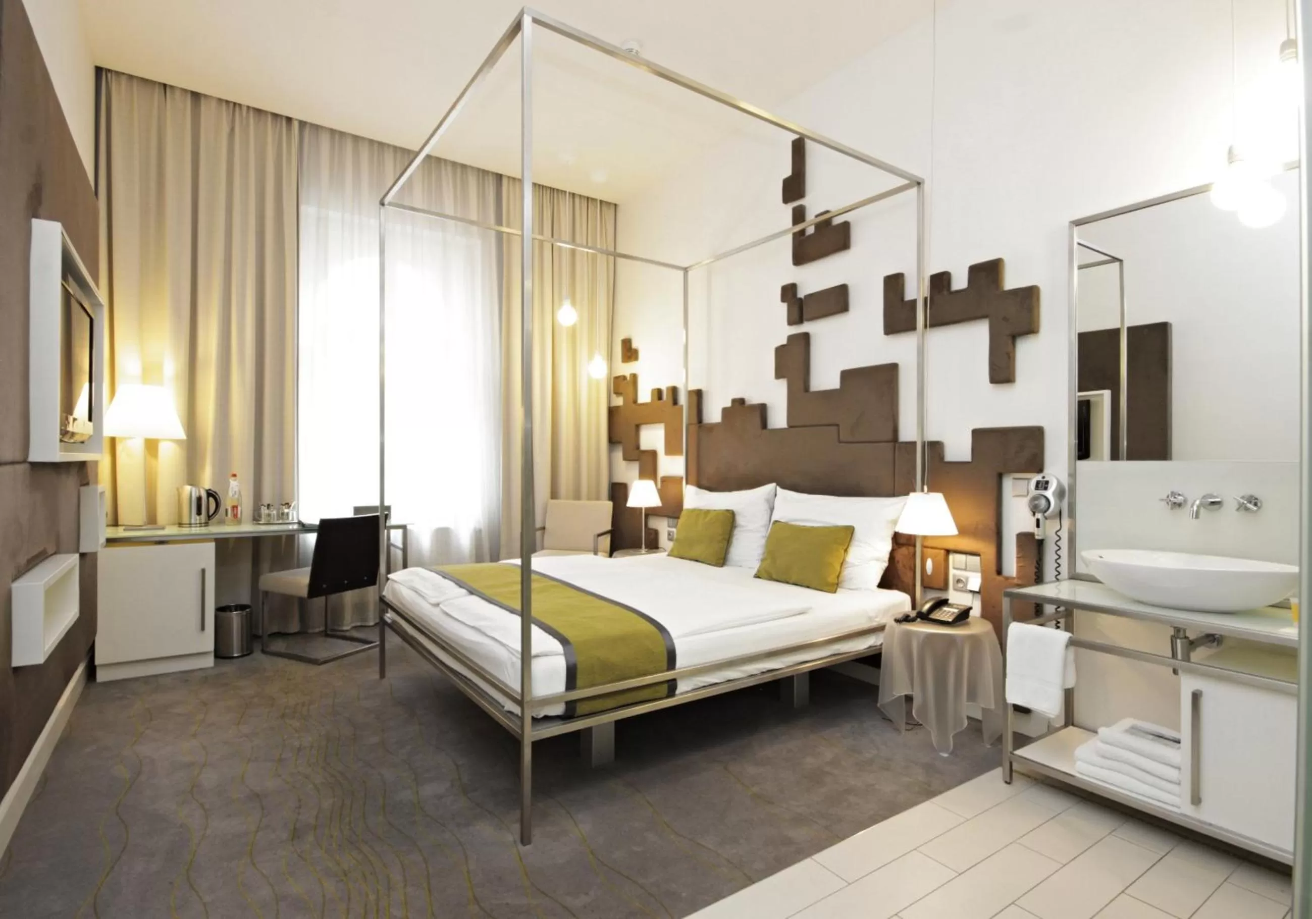 Single Room in Pure White