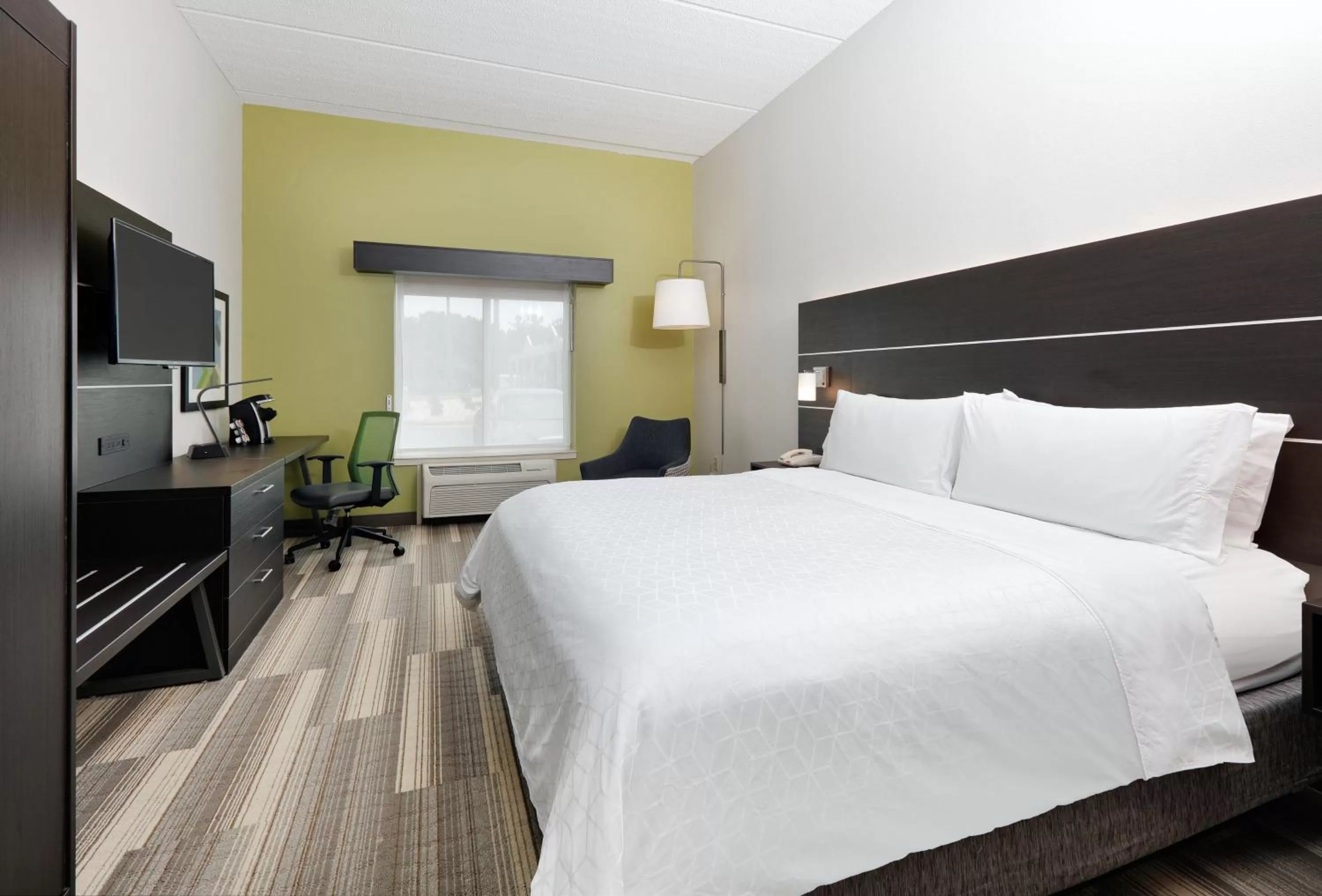 Standard Room in Holiday Inn Express Hotel & Suites Dublin by IHG