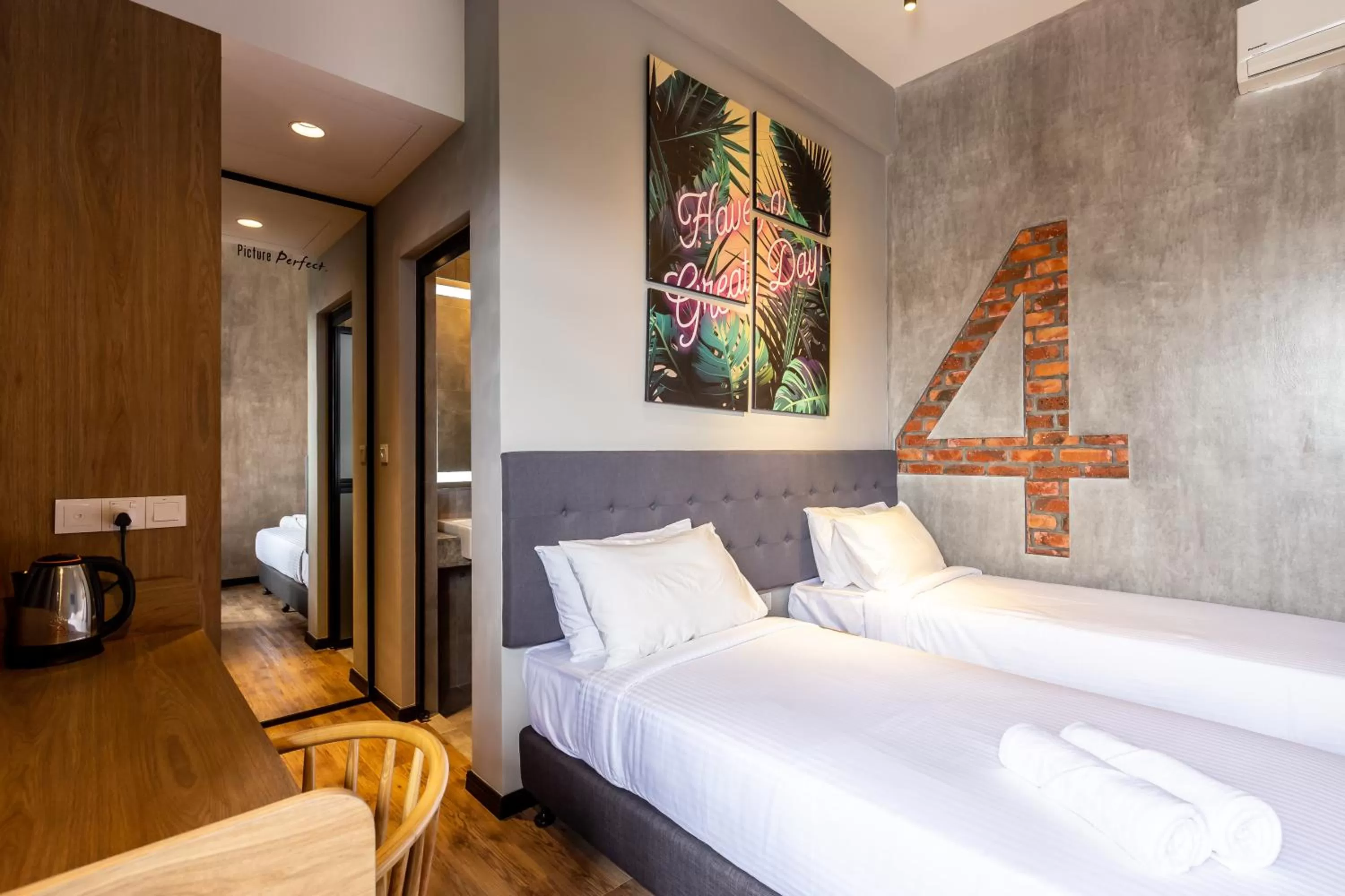 Standard Twin Room in Brown Hotel