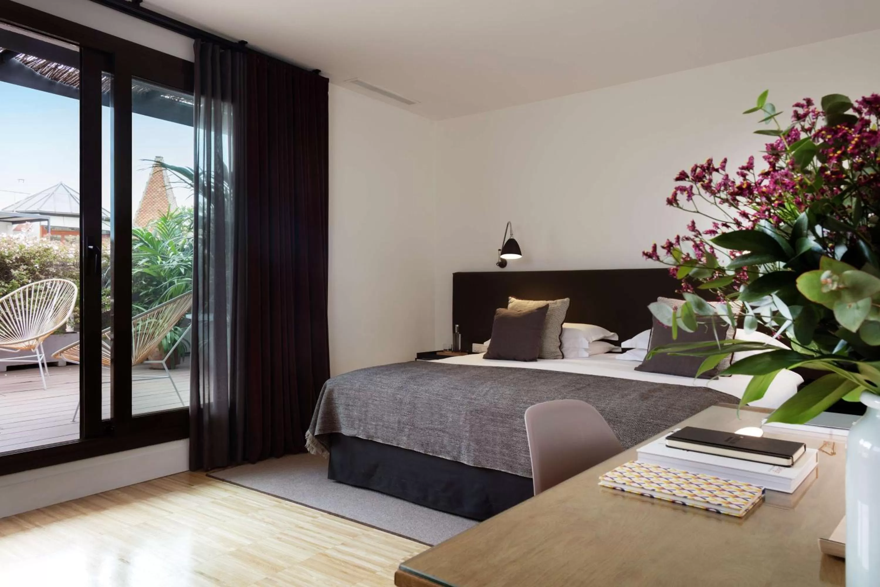 Junior King Suite with Terrace in Alexandra Barcelona Hotel, Curio Collection by Hilton