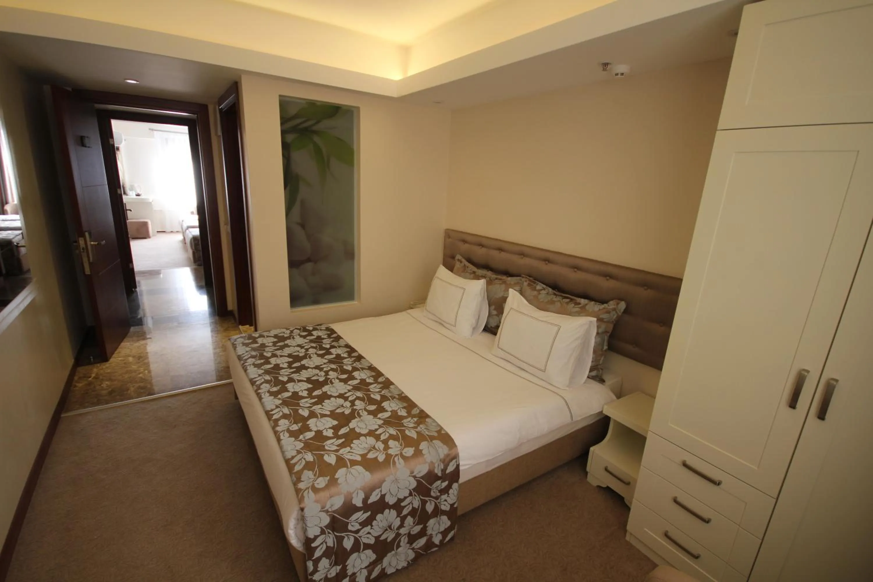 Single Room in Grand Washington Hotel