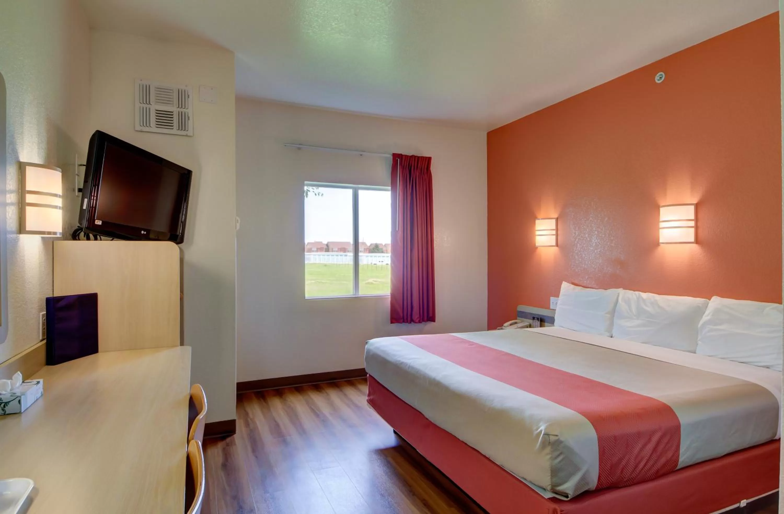 King Room - single occupancy - Smoking  in Motel 6-El Reno, OK
