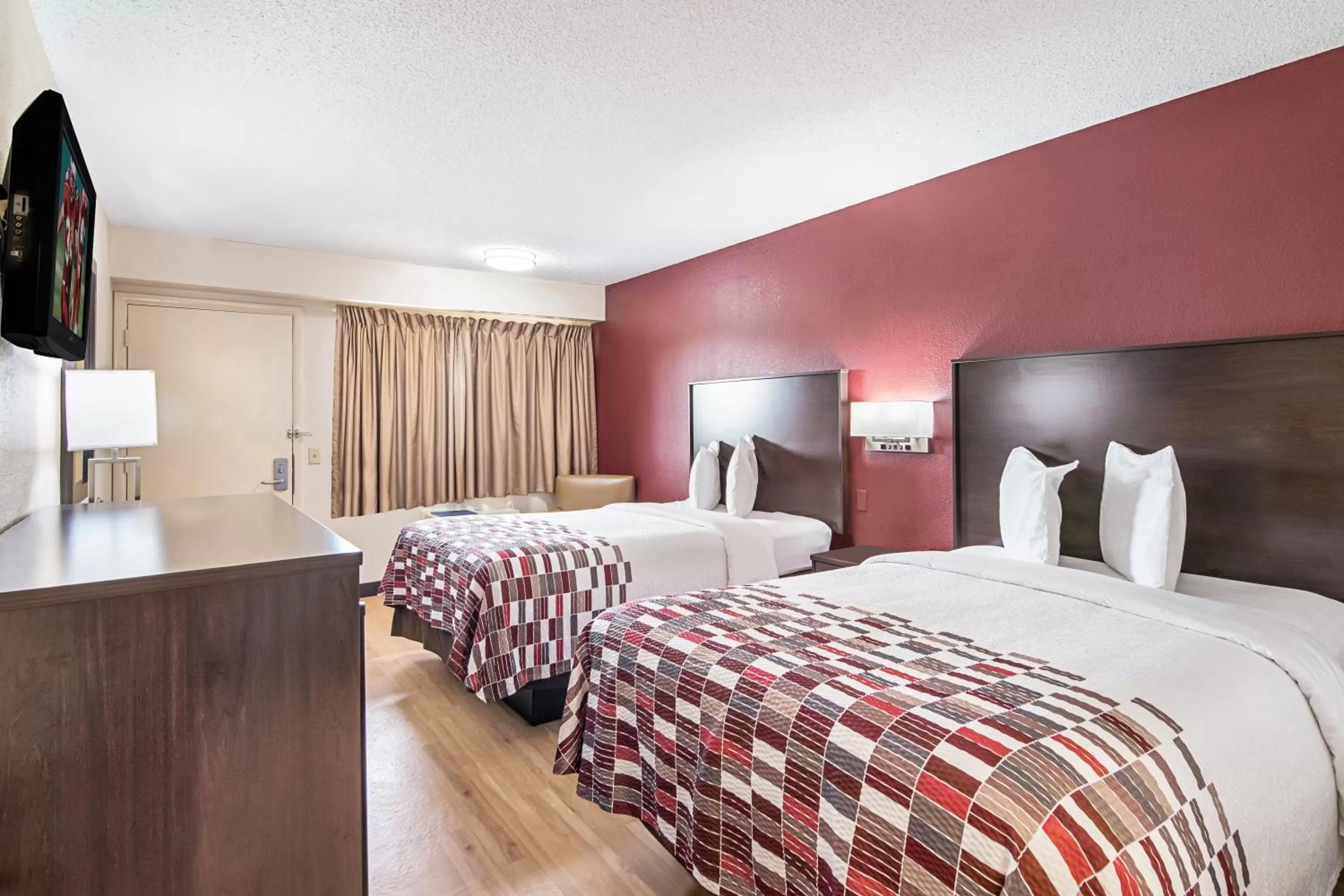 Deluxe Room with Two Double Beds Non-Smoking in Red Roof Inn Hampton Coliseum and Convention Center