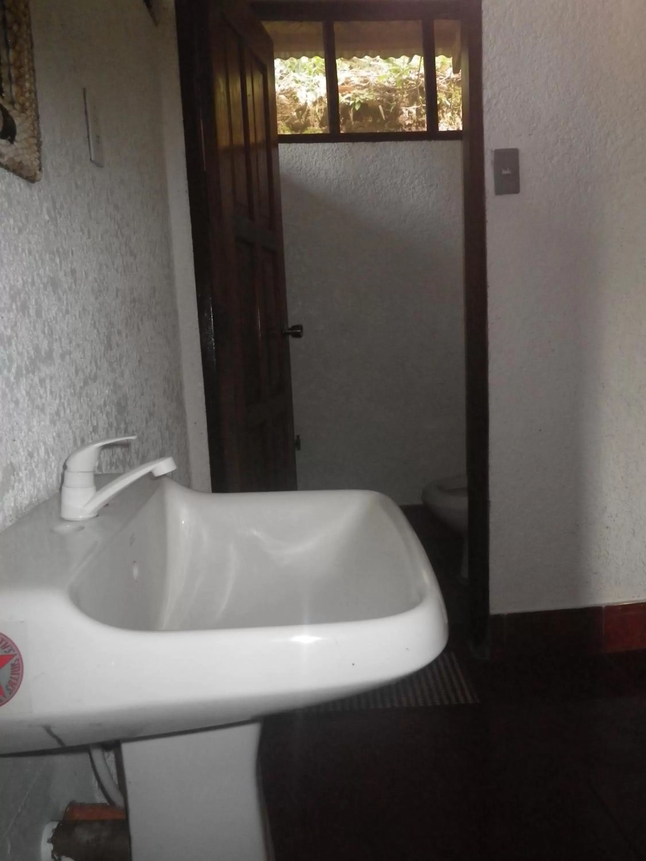 Native Island Family Cottage - Fan Room with Free Round Trip Boat Transfers from Lualhati Park in Discovery Island Resort