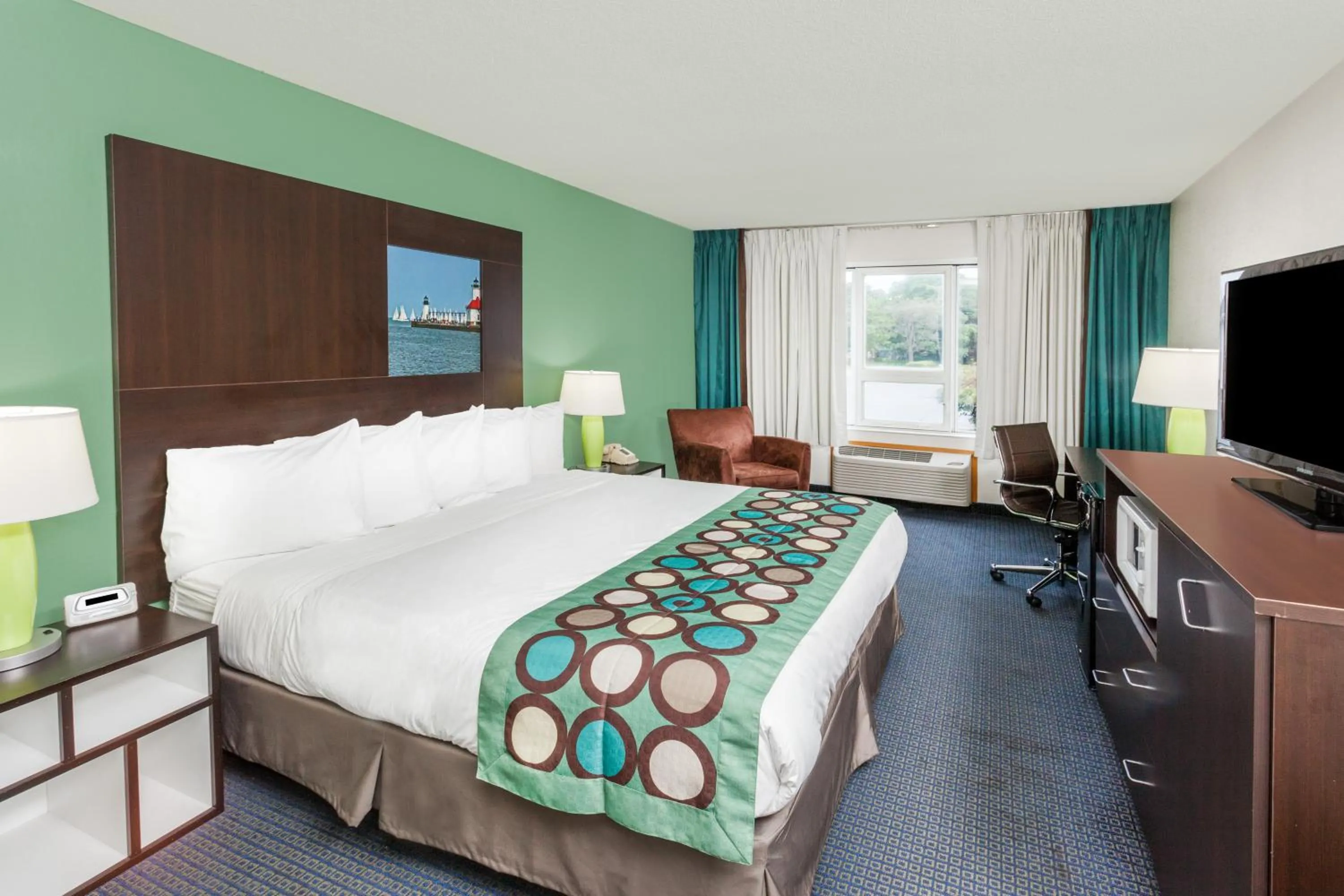 King Superior Room, First Floor, Exterior Hall, Non-Smoking in Super 8 by Wyndham Stevensville St Joseph