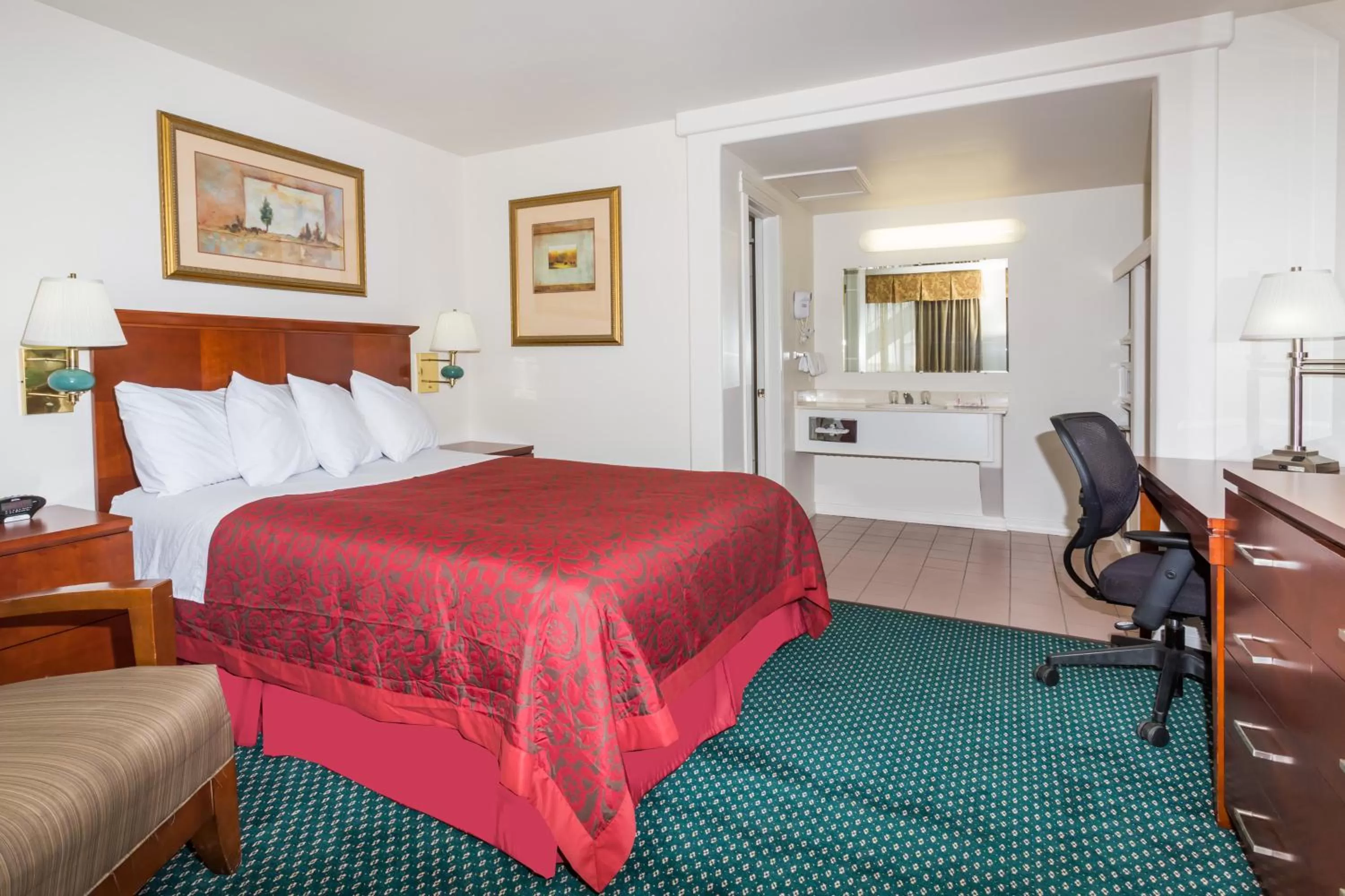 Queen Room - Non-Smoking in Days Inn by Wyndham Kimball