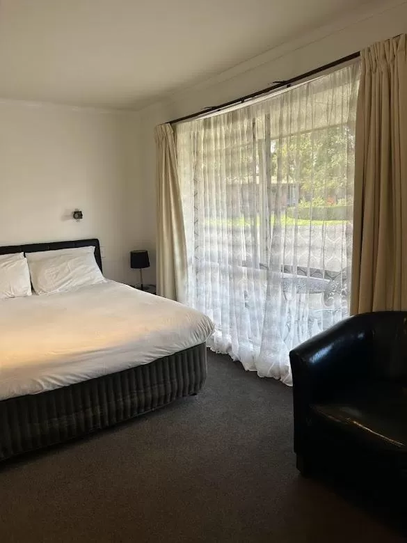 Double or Twin Room - Disability Access in Best Western Colonial Village Motel