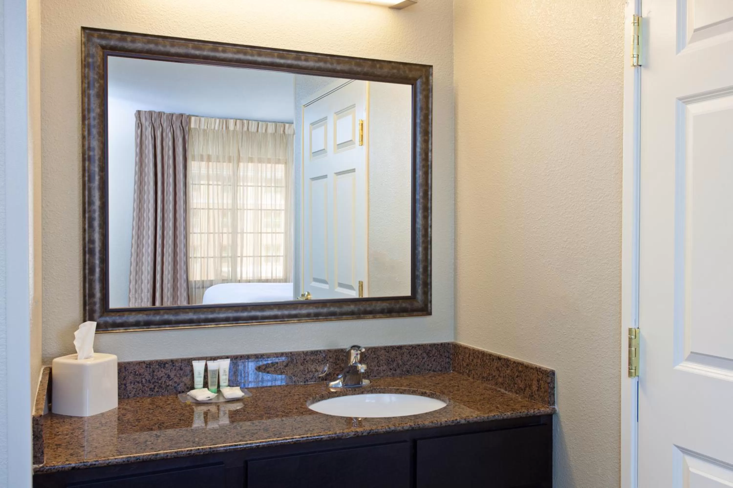 One-Bedroom King Suite in Staybridge Suites Fairfield Napa Valley Area by IHG