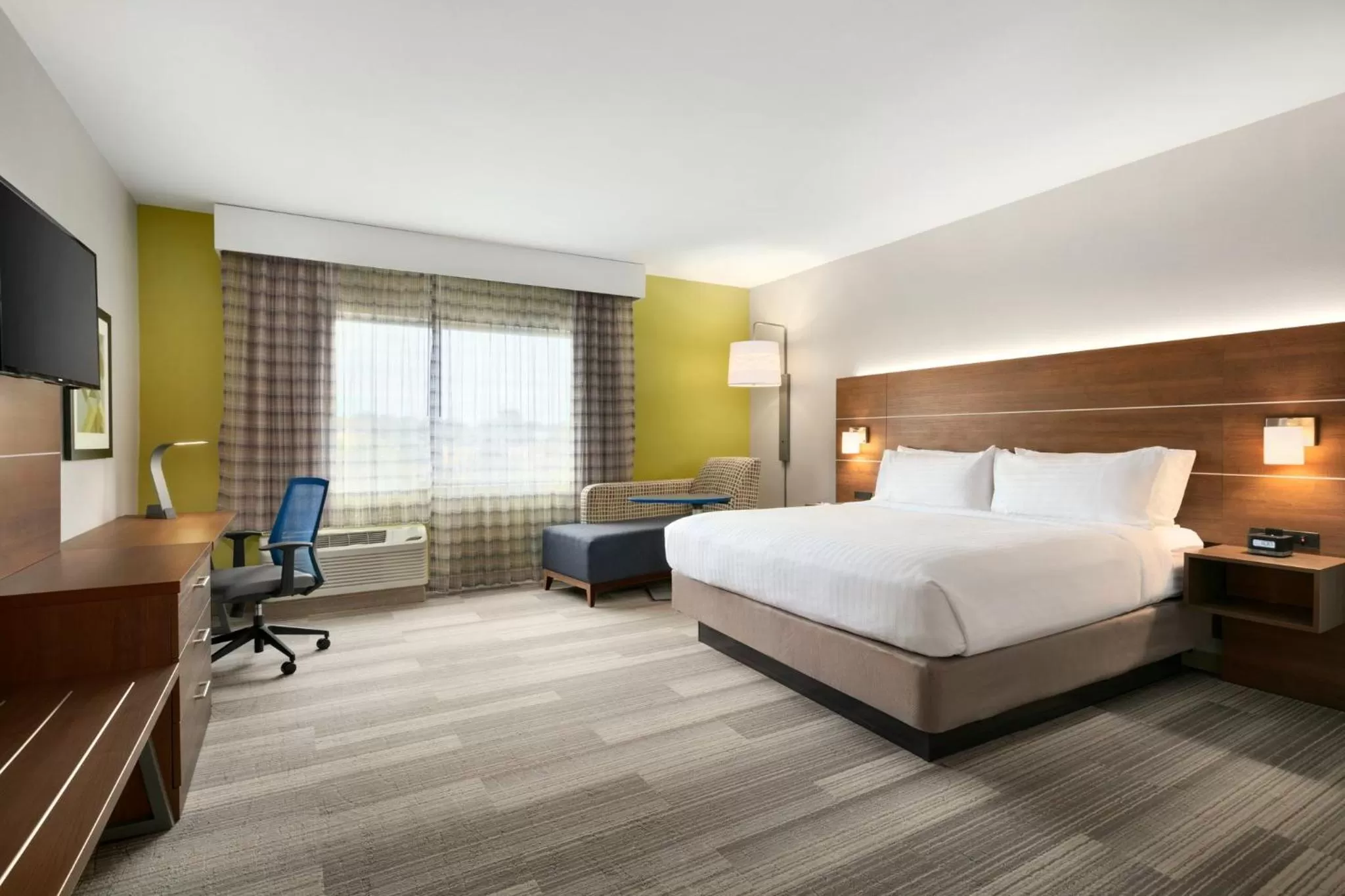 King Room - Hearing Accessible in Holiday Inn Express & Suites Salisbury by IHG