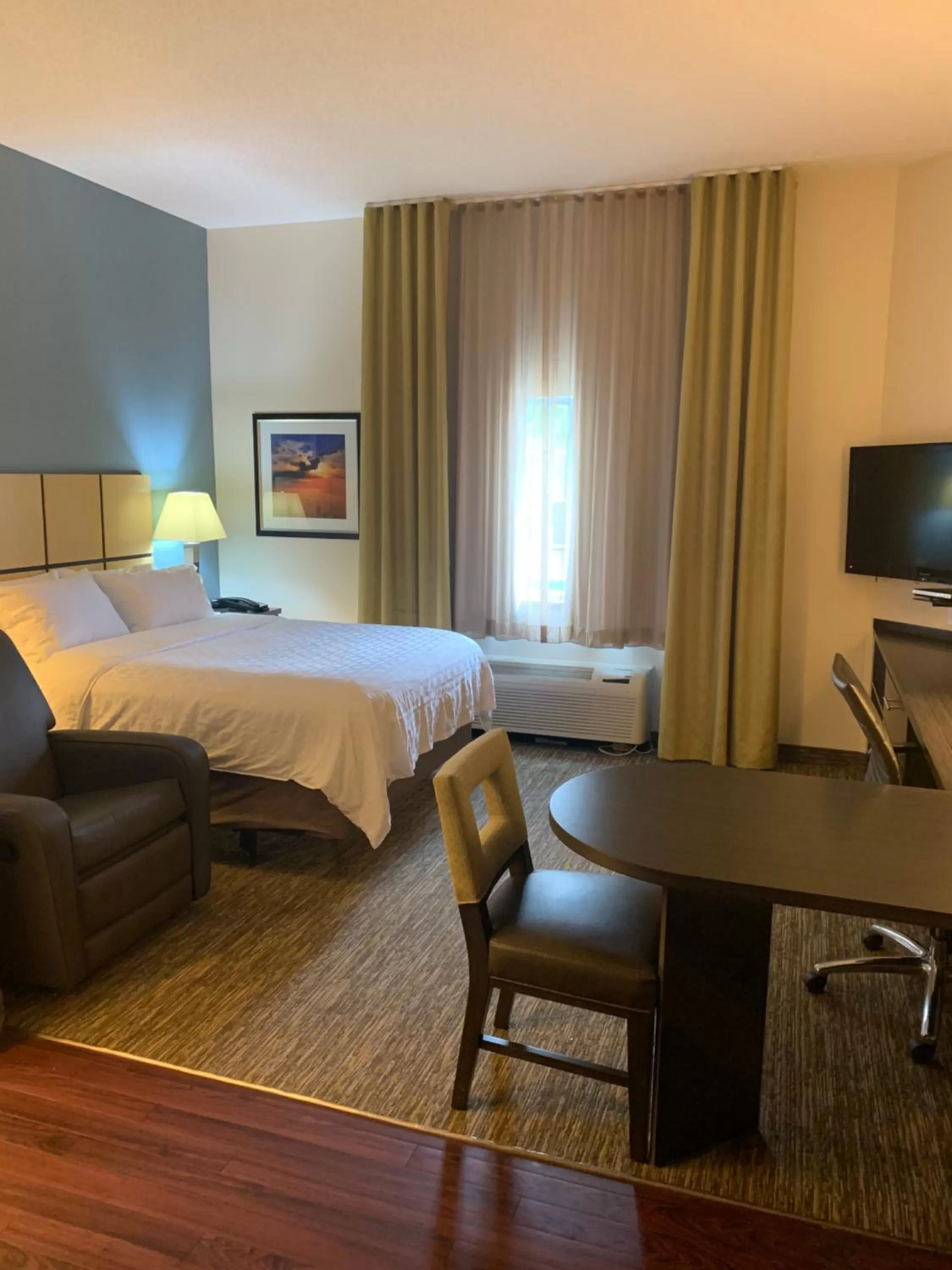 Standard Room in Candlewood Suites Fargo-North Dakota State University by IHG