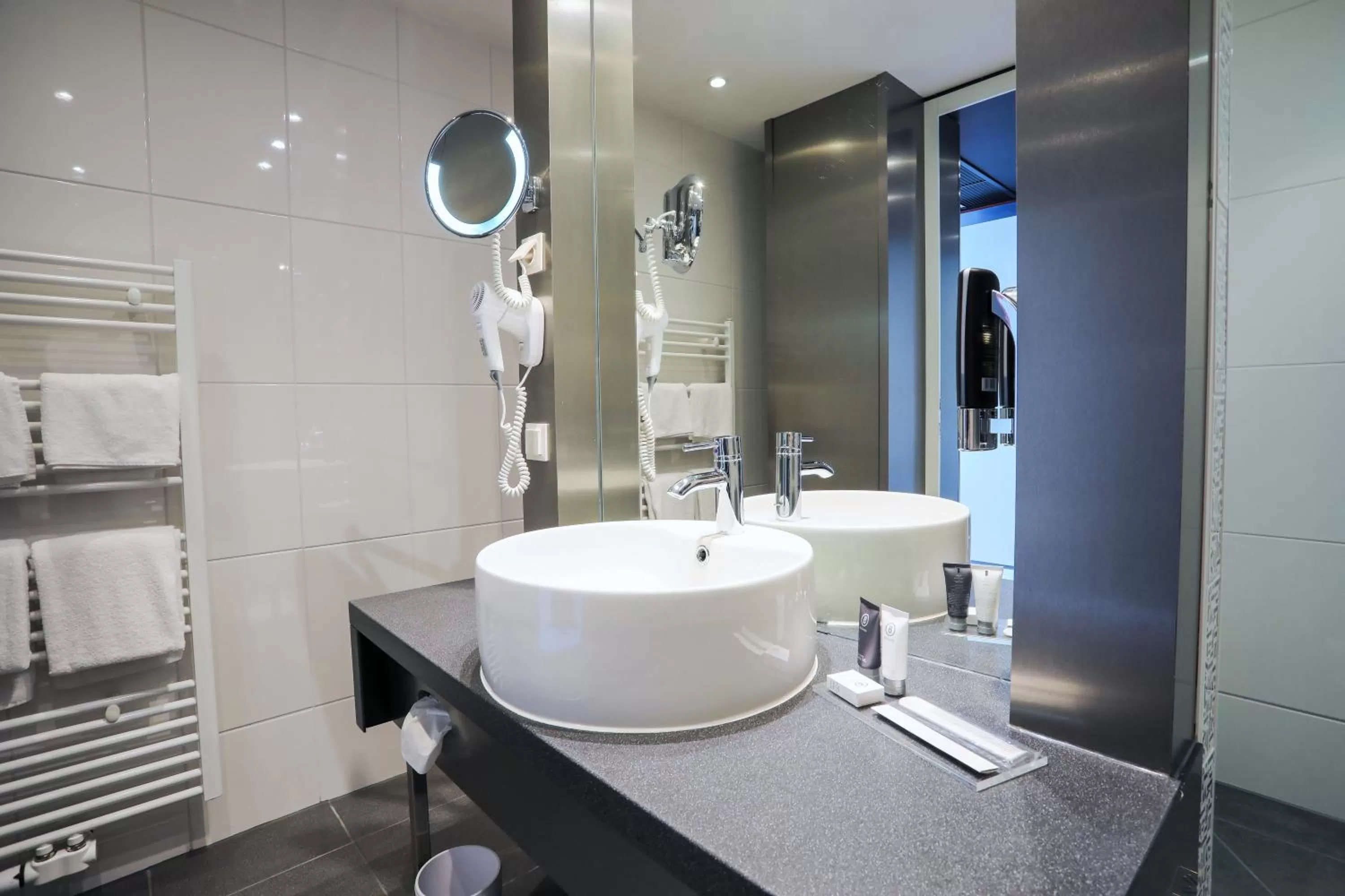 Deluxe Tower Double Room - single occupancy in Pannonia Tower