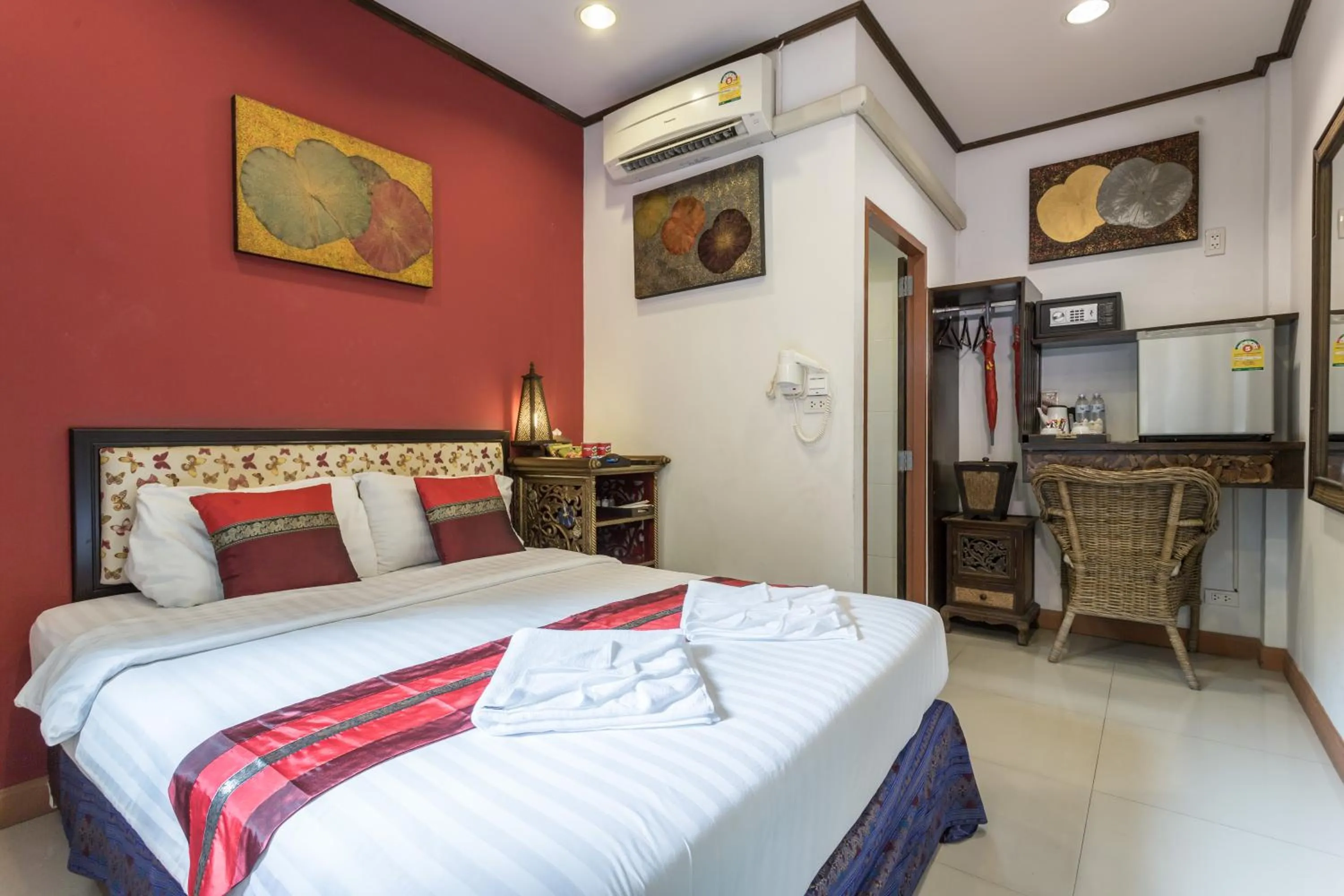Standard  Double Room (no pets allowed) in PloyKhumThong Boutique Resort