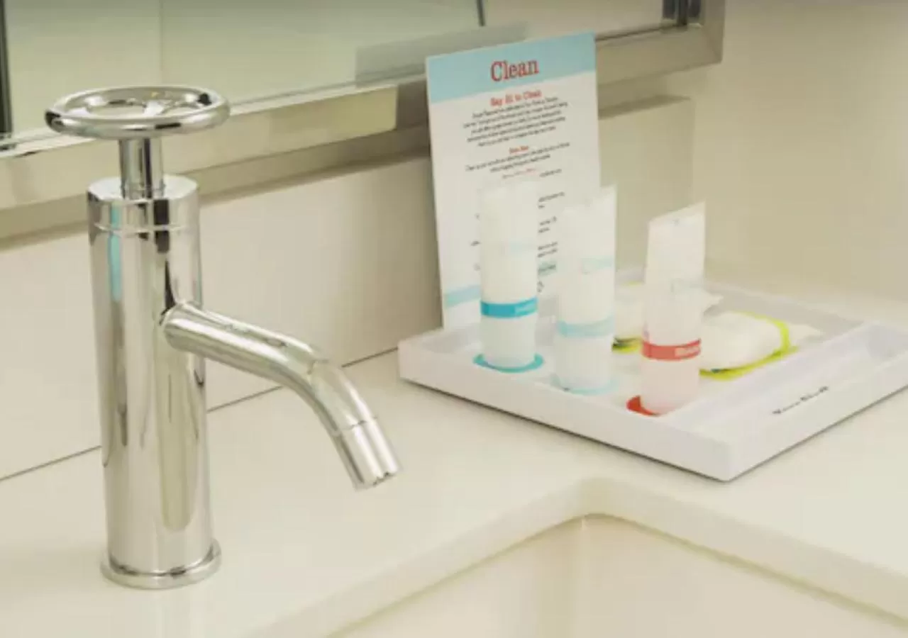 Guest room, 2 Double in Radisson Hotel Detroit Metro Airport