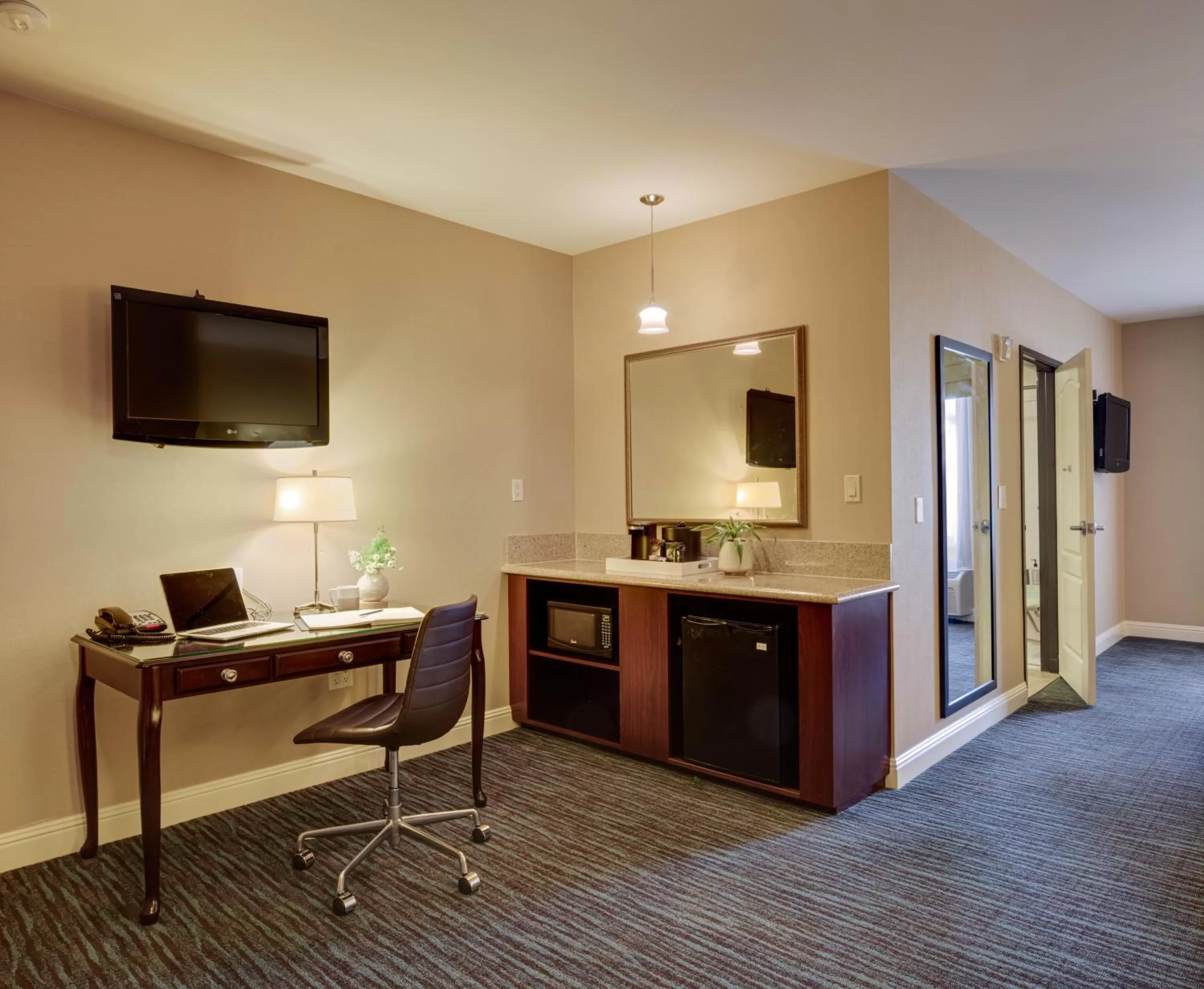 King Room - Disability Access in Ayres Hotel & Spa Mission Viejo - Lake Forest