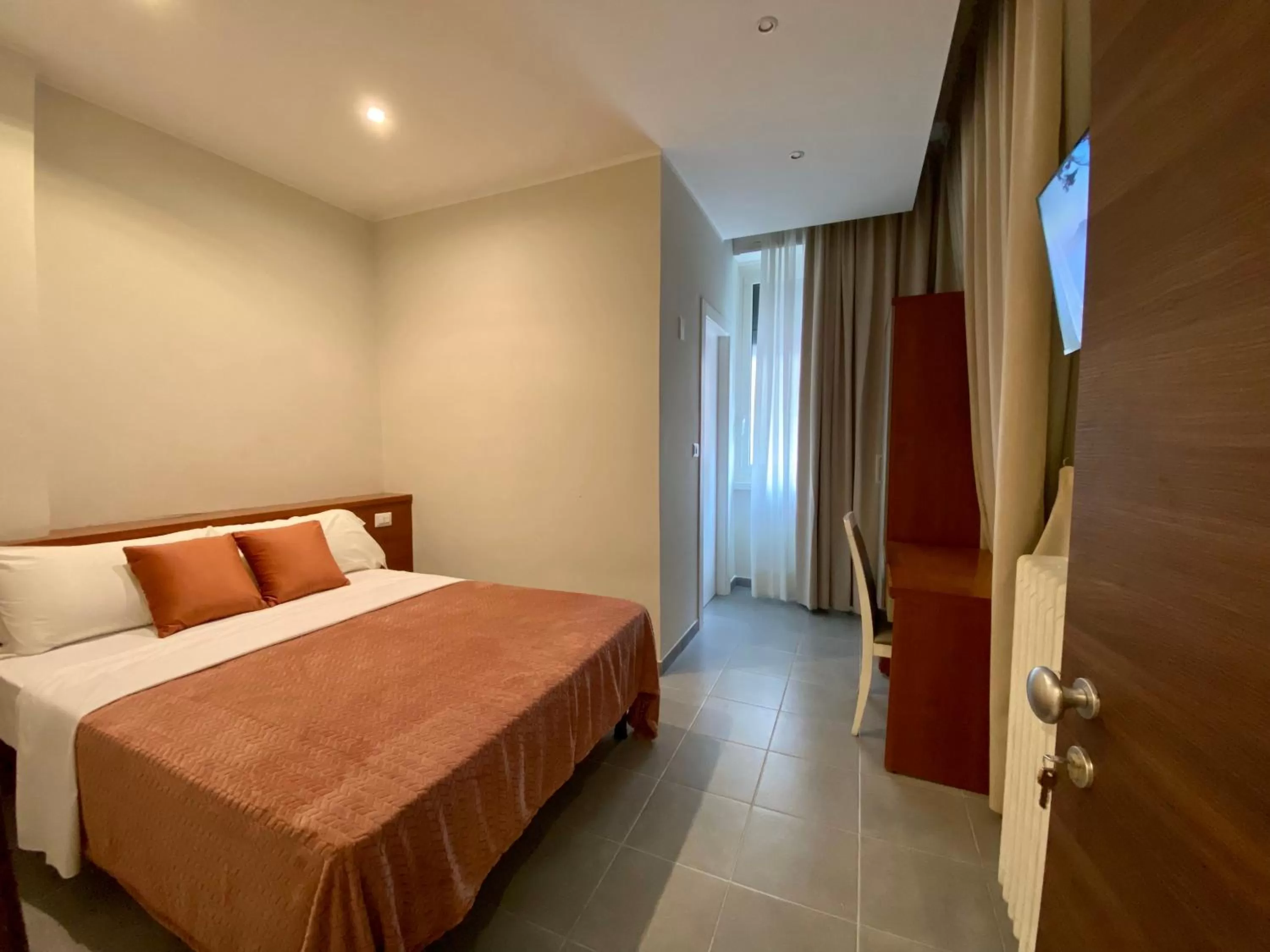 Economy Double or Twin Room in Hotel Vintage Milano Centrale