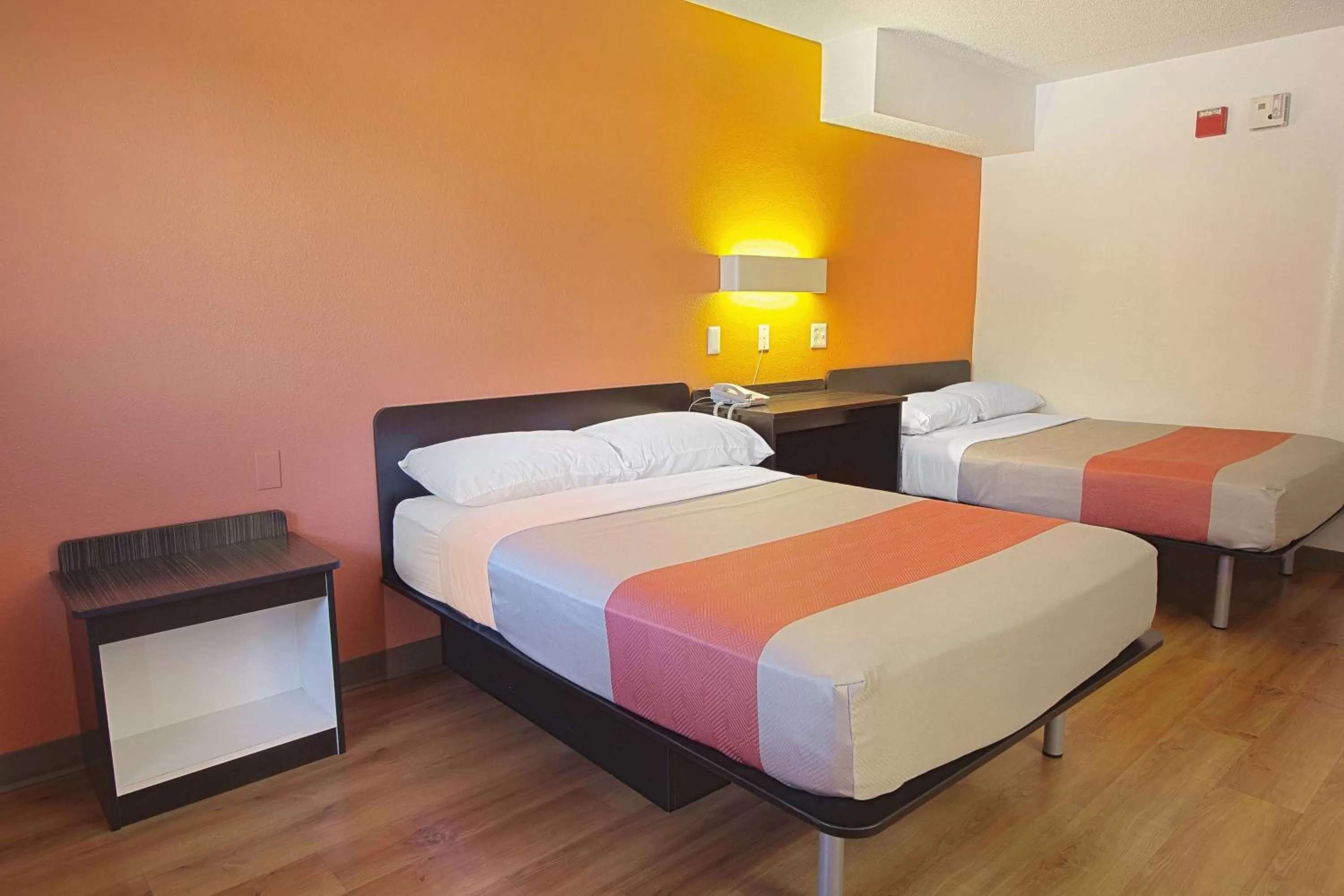 Quadruple Room - single occupancy - Disability Access in Motel 6-Piscataway, NJ