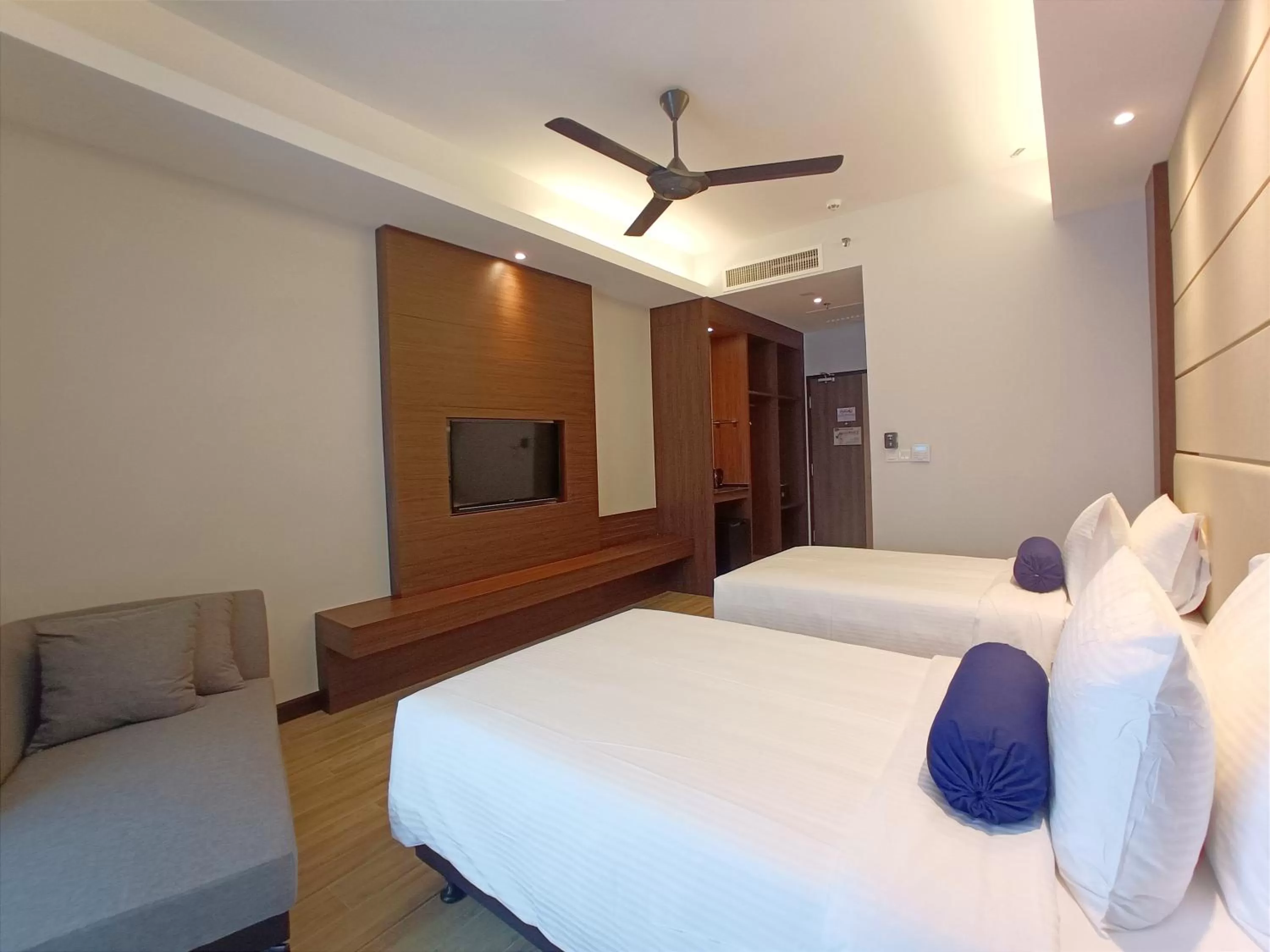 Superior Twin Room in Pacific Regency Beach Resort, Port Dickson