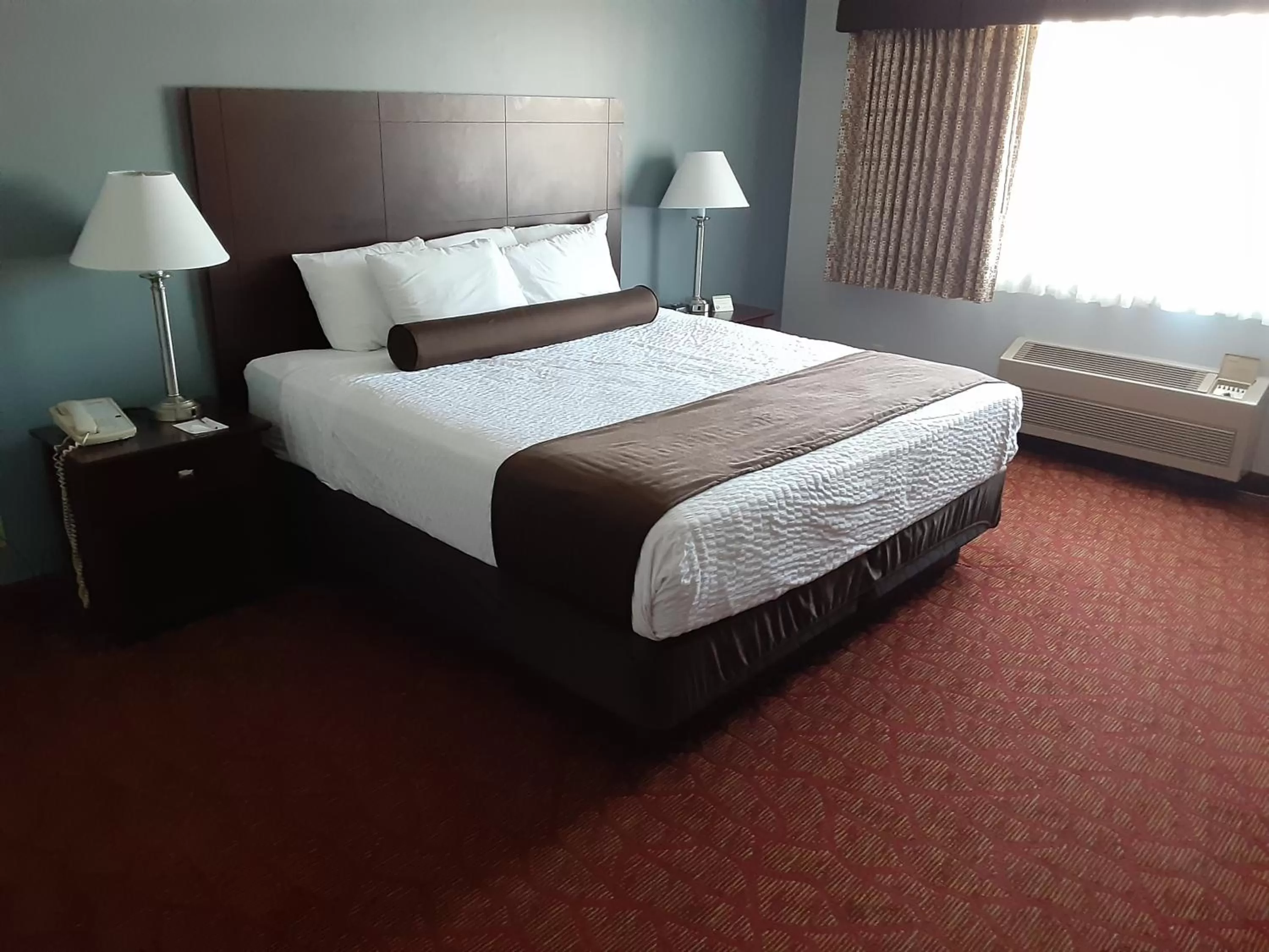 Family Room in Boarders Inn & Suites by Cobblestone Hotels - Superior/Duluth