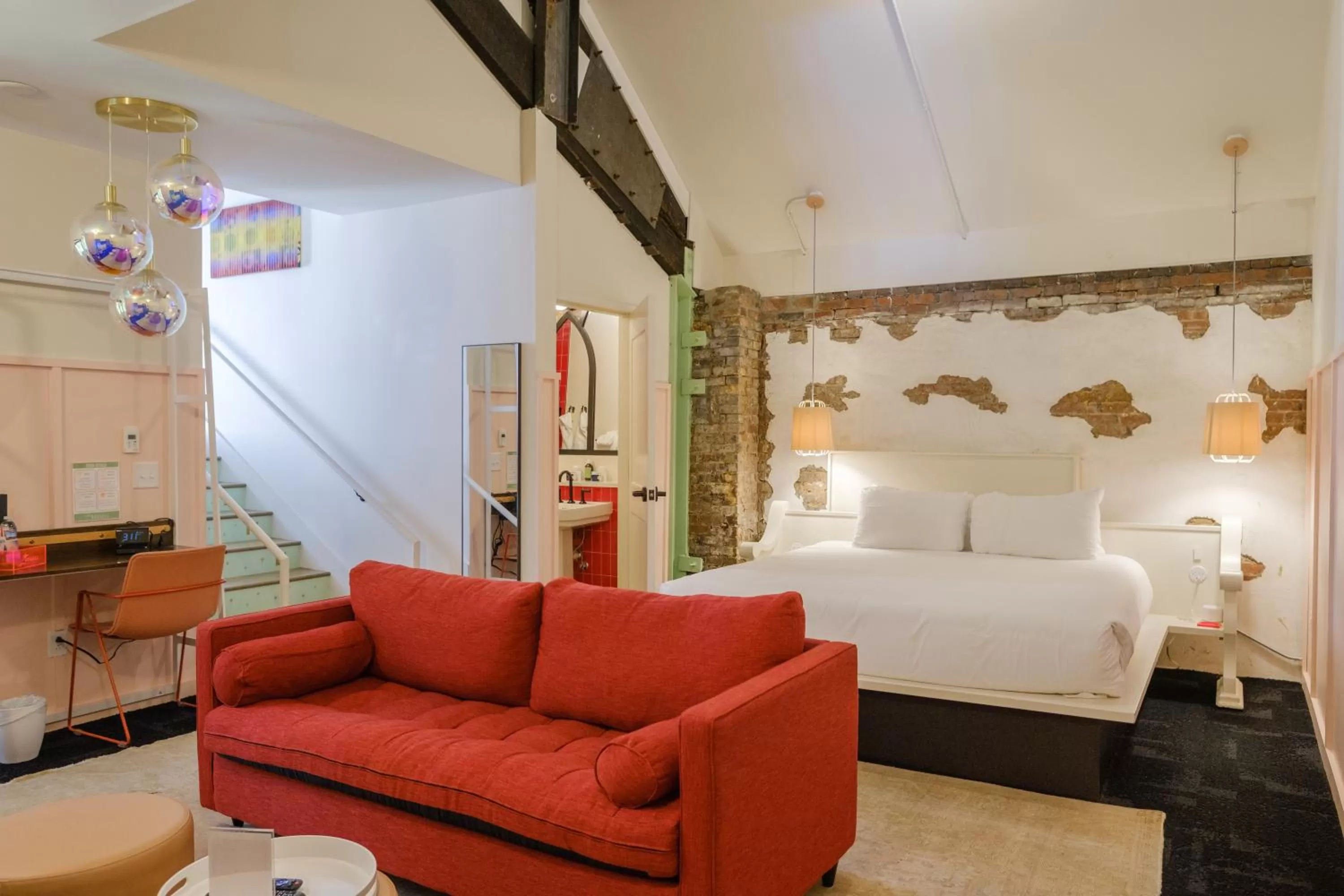 Room 2:T - Tower Suite in The Russell