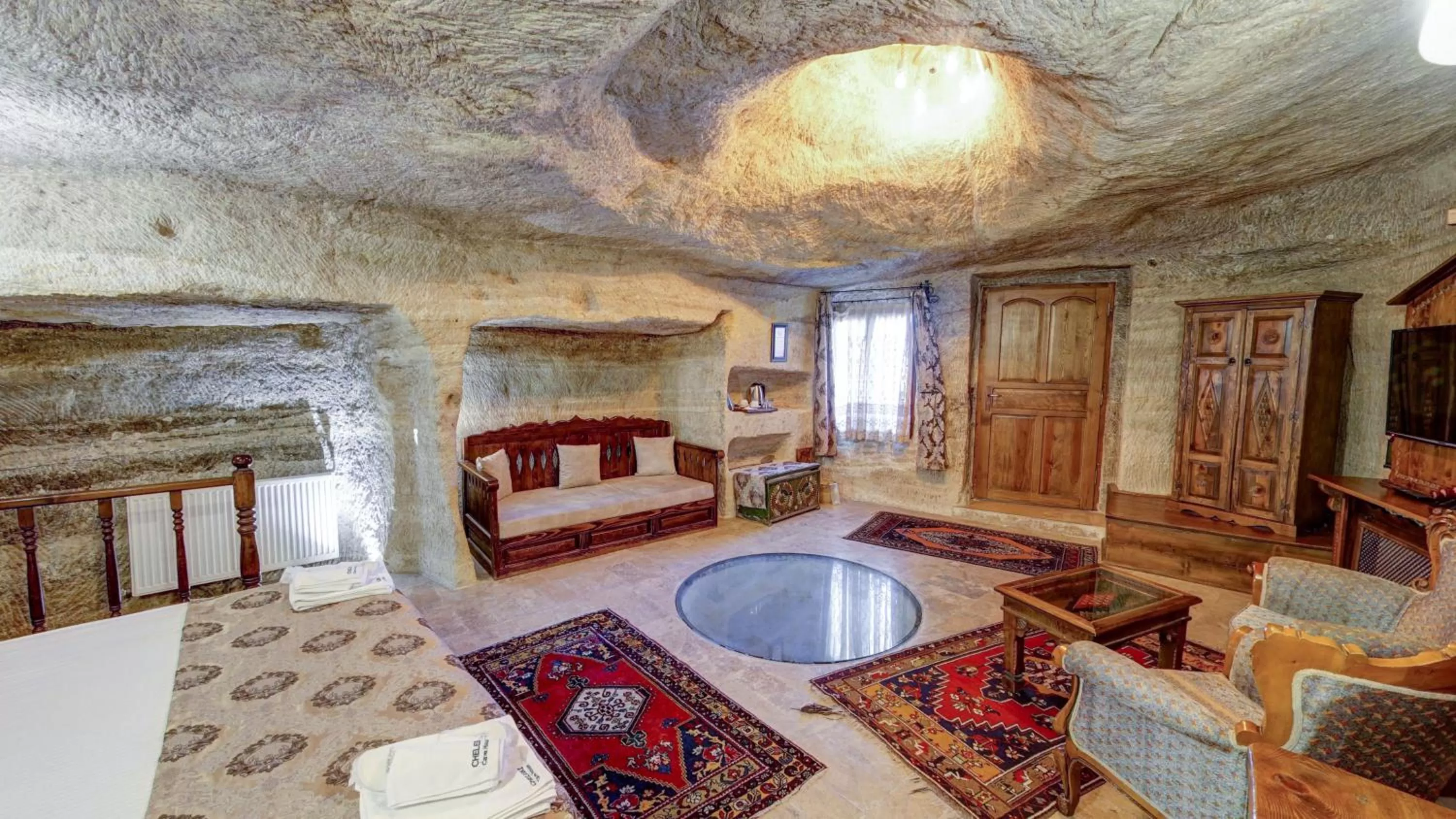 Deluxe Cave Suite with Jacuzzi in Chelebi Cave House