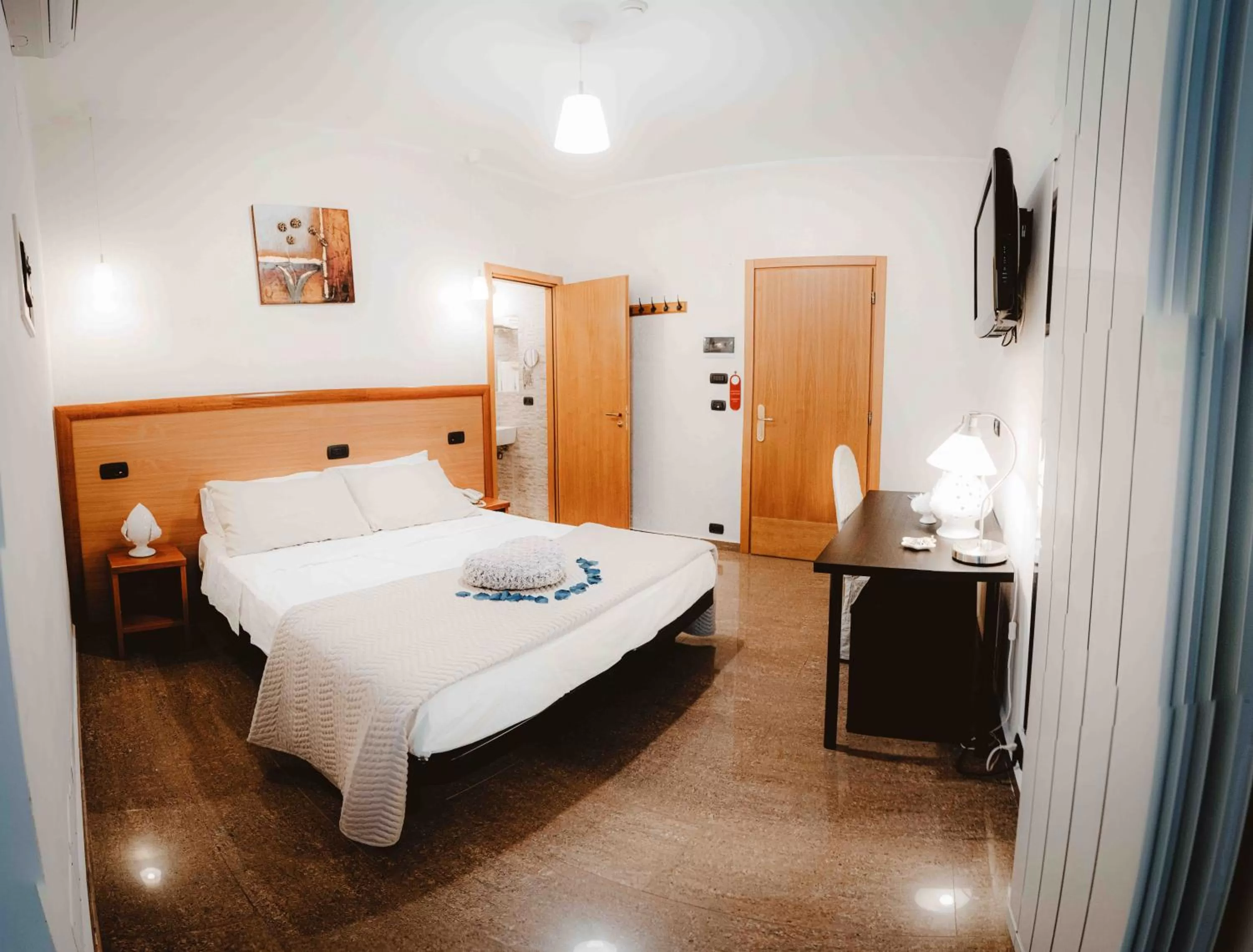 Double or Twin Room with Balcony in Accord Le Rose