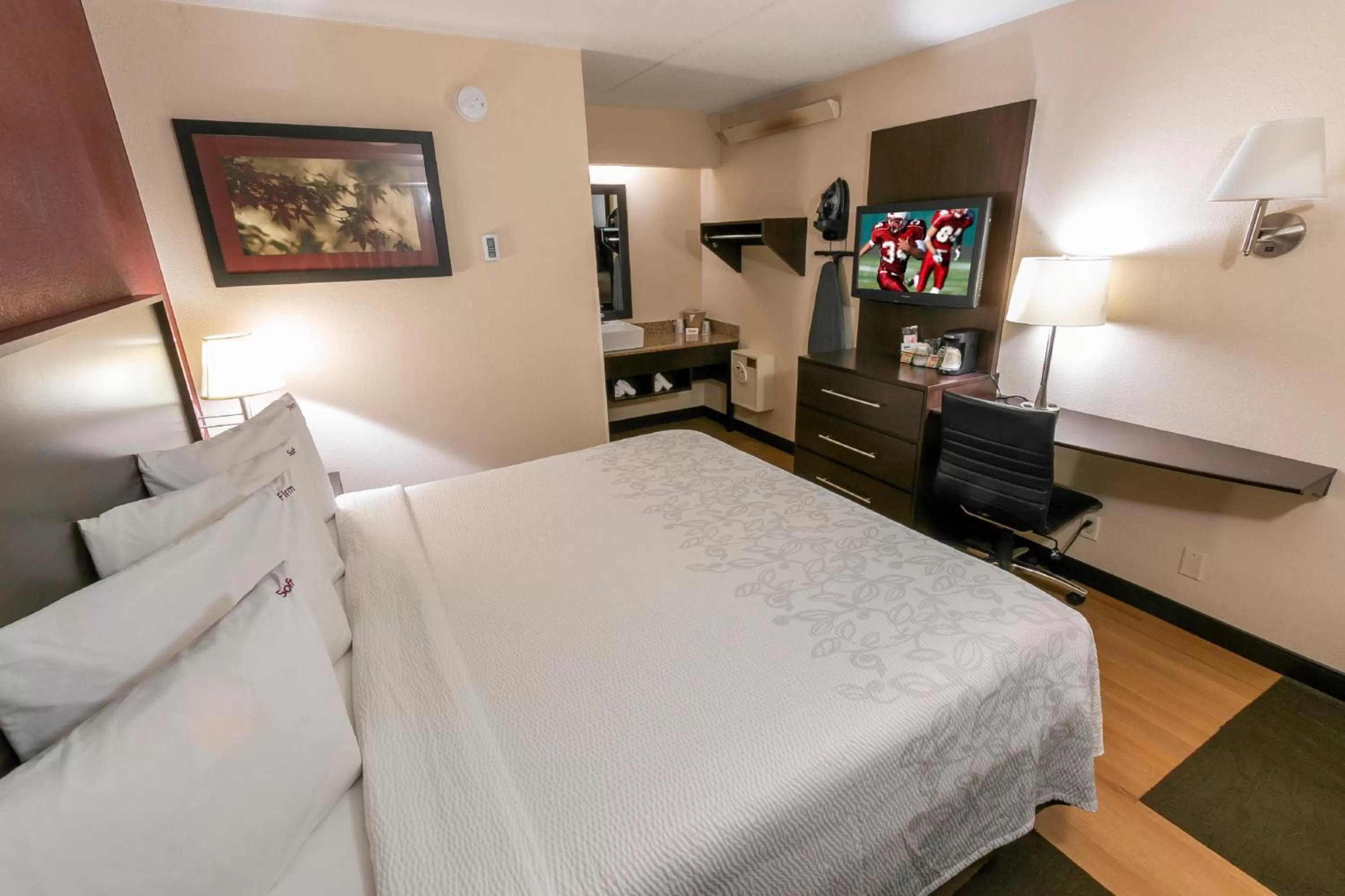 Premium King Room Disability Access Smoke Free (Upgraded Bedding & Snack) in Red Roof Inn PLUS+ St. Louis - Forest Park / Hampton Ave.