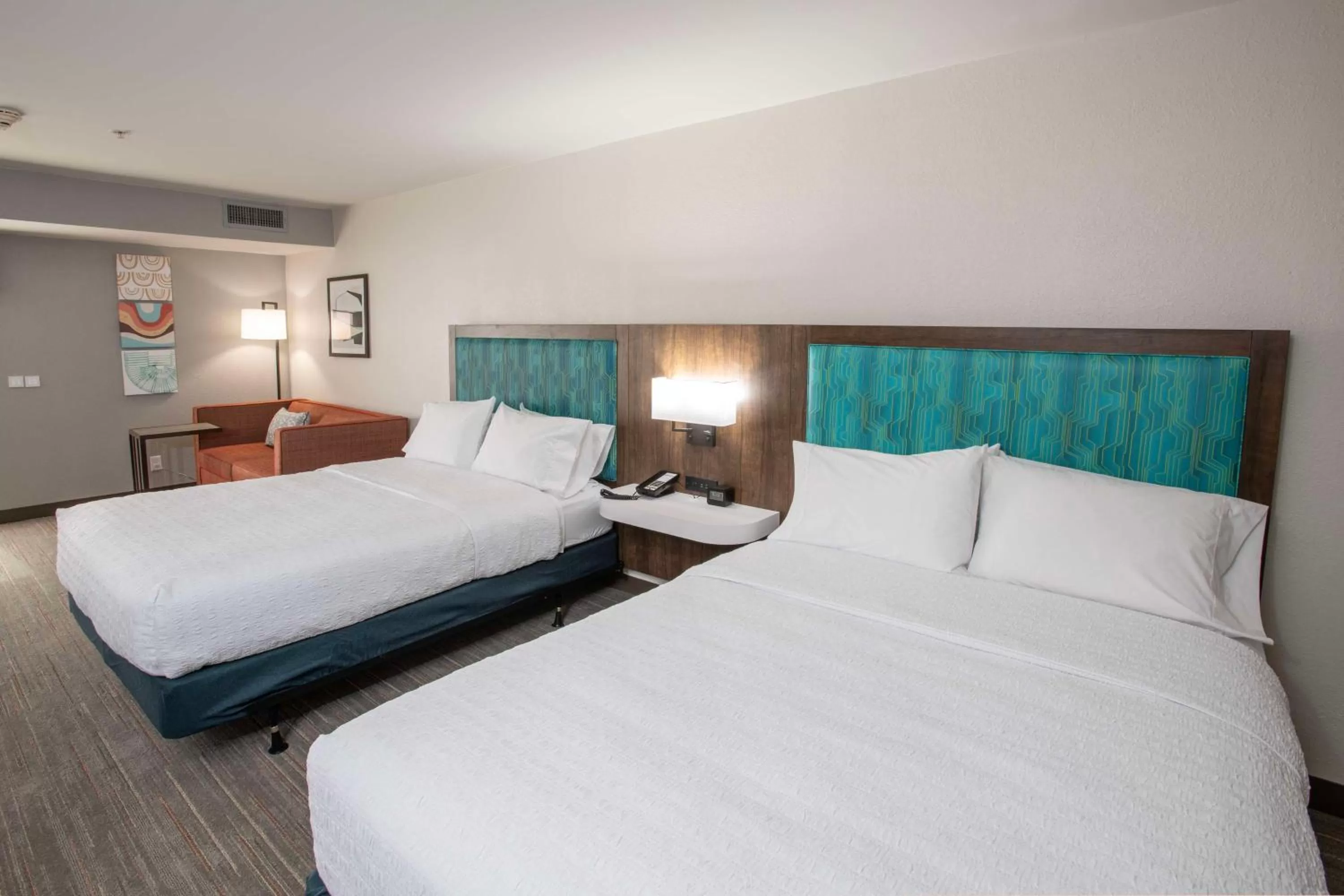 Queen Room with Two Queen Beds - Mobility and Hearing Access/Non-Smoking in Hampton Inn By Hilton Dry Ridge