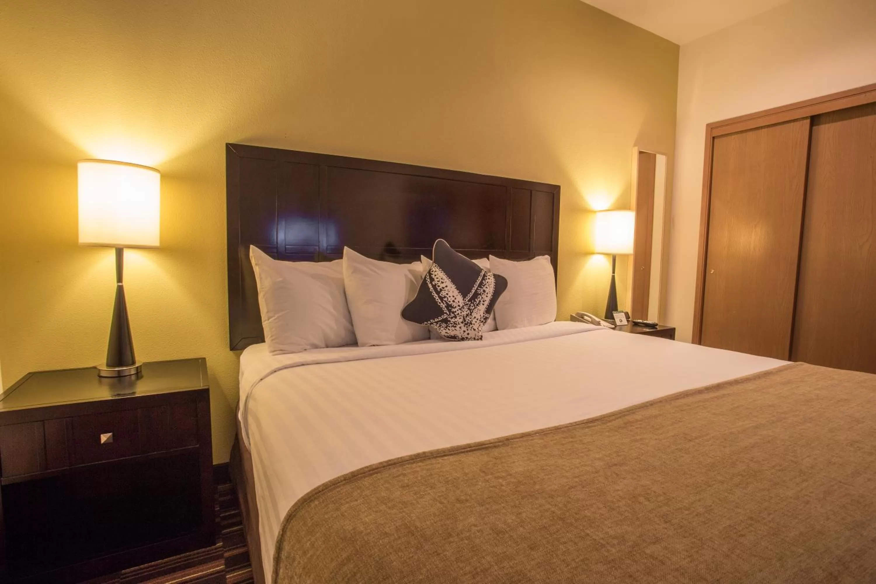 Executive Suite in Inn at Wecoma