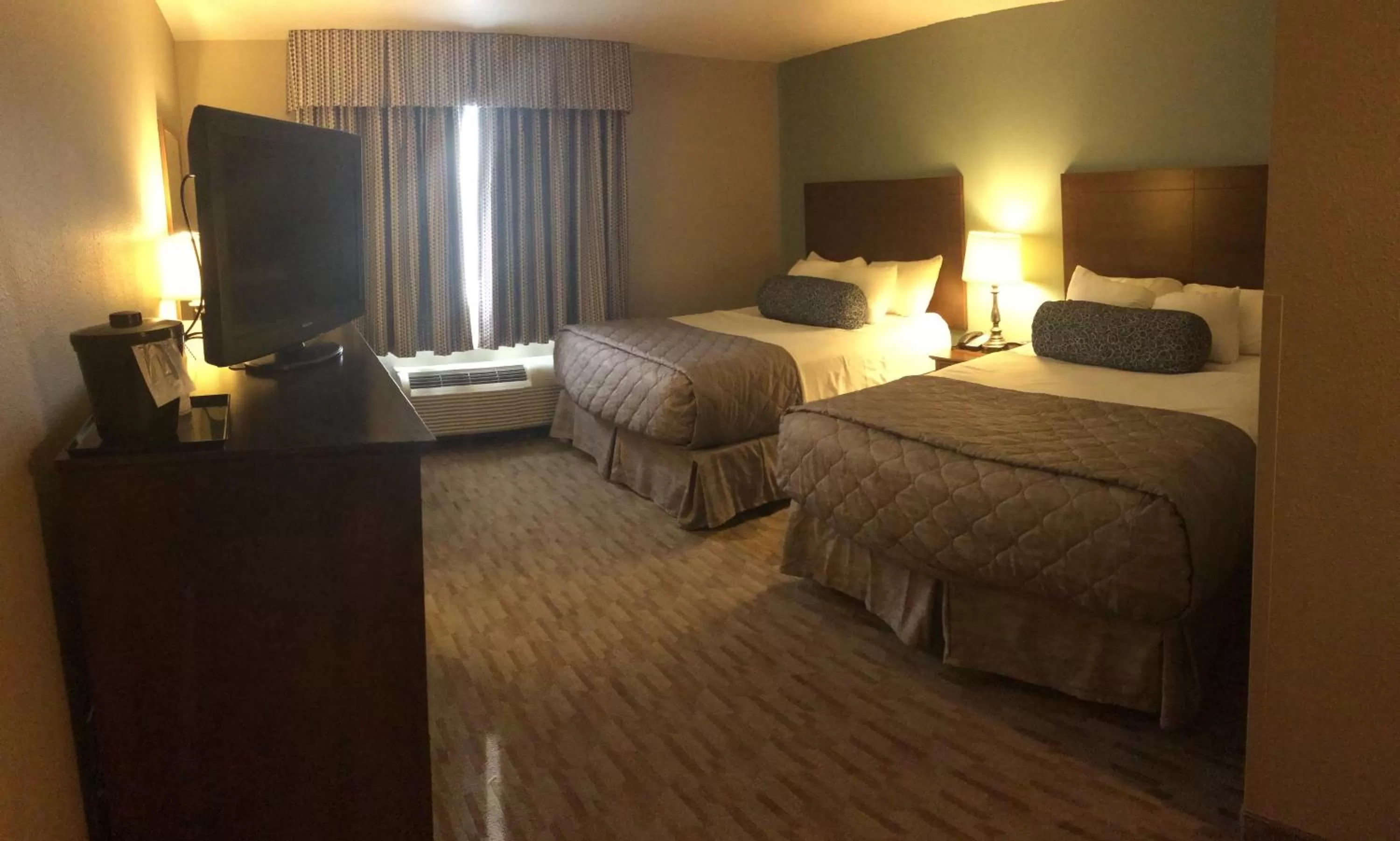 Queen Room with Two Queen Beds - Disability Access - Non-Smoking in Baymont by Wyndham Minot