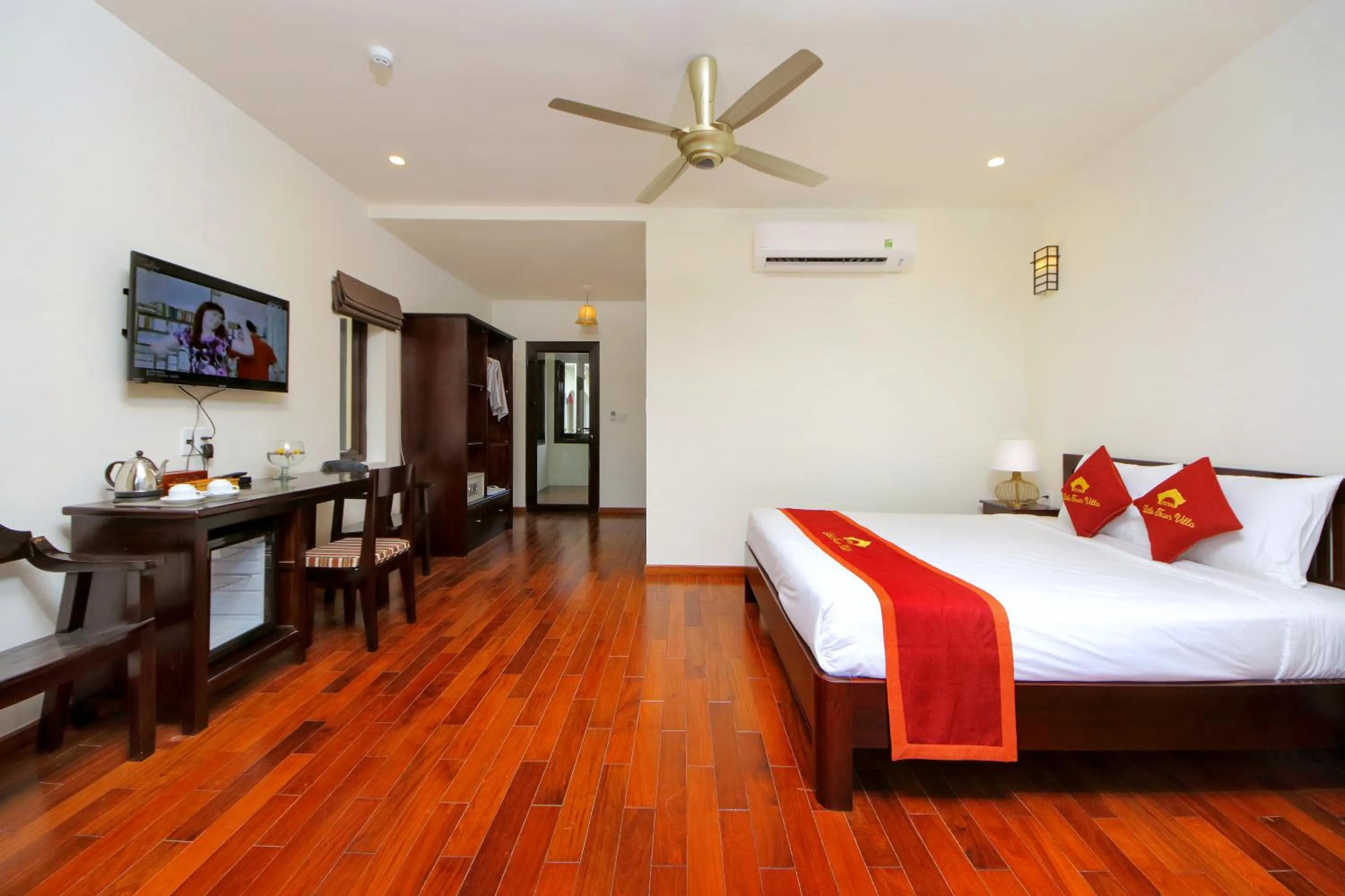 Superior Double Room with Garden View in Little Town Villa