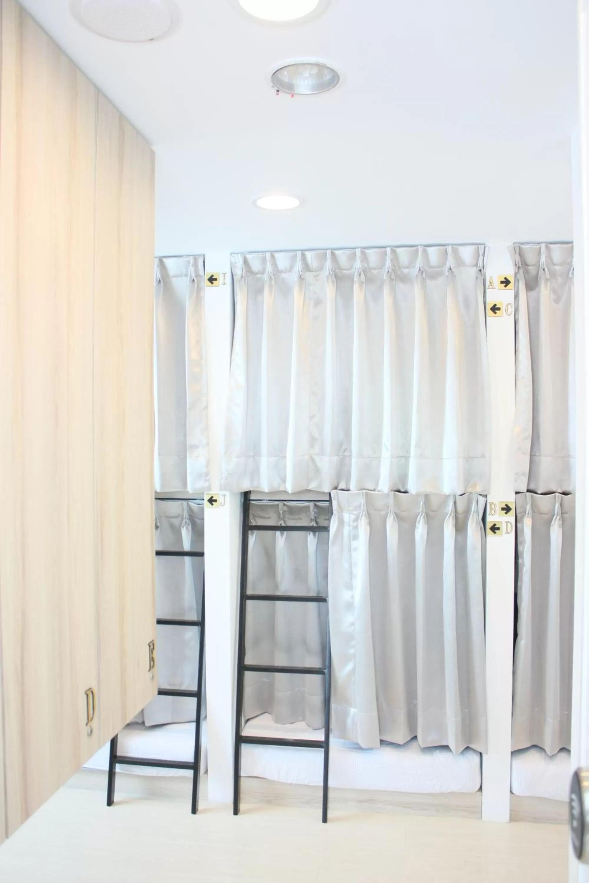 Group Bunk Bed Room with Private Bathroom for 4 people in Shin Sei Bashi Hotel