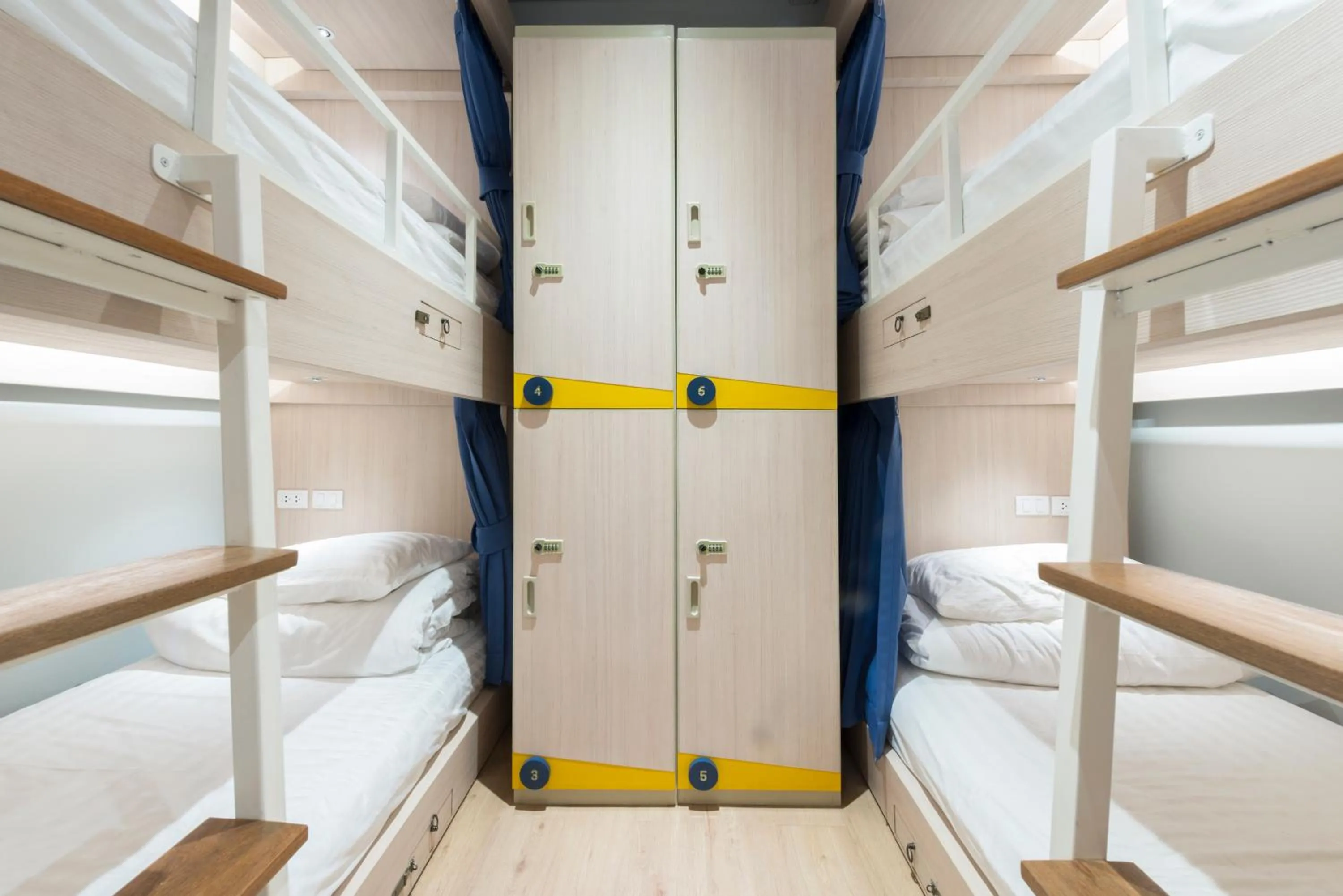 Bunk Bed in Female Dormitory Room   in Kinnon Deluxe Hostel Coworking Cafe