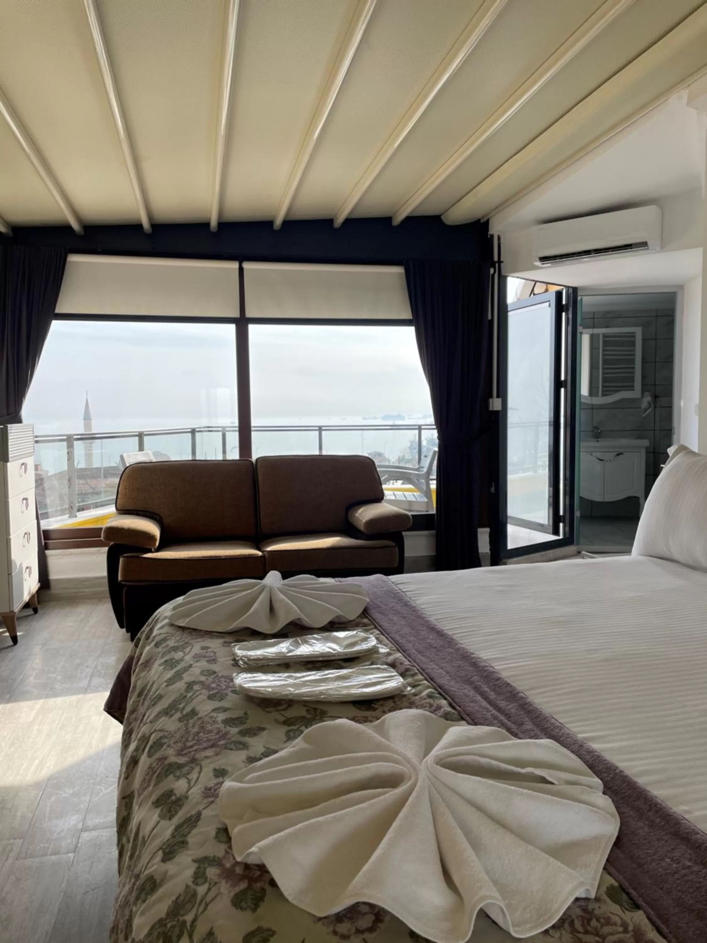 Superior Double Room with Sea View in Arena Hotel - Special Class