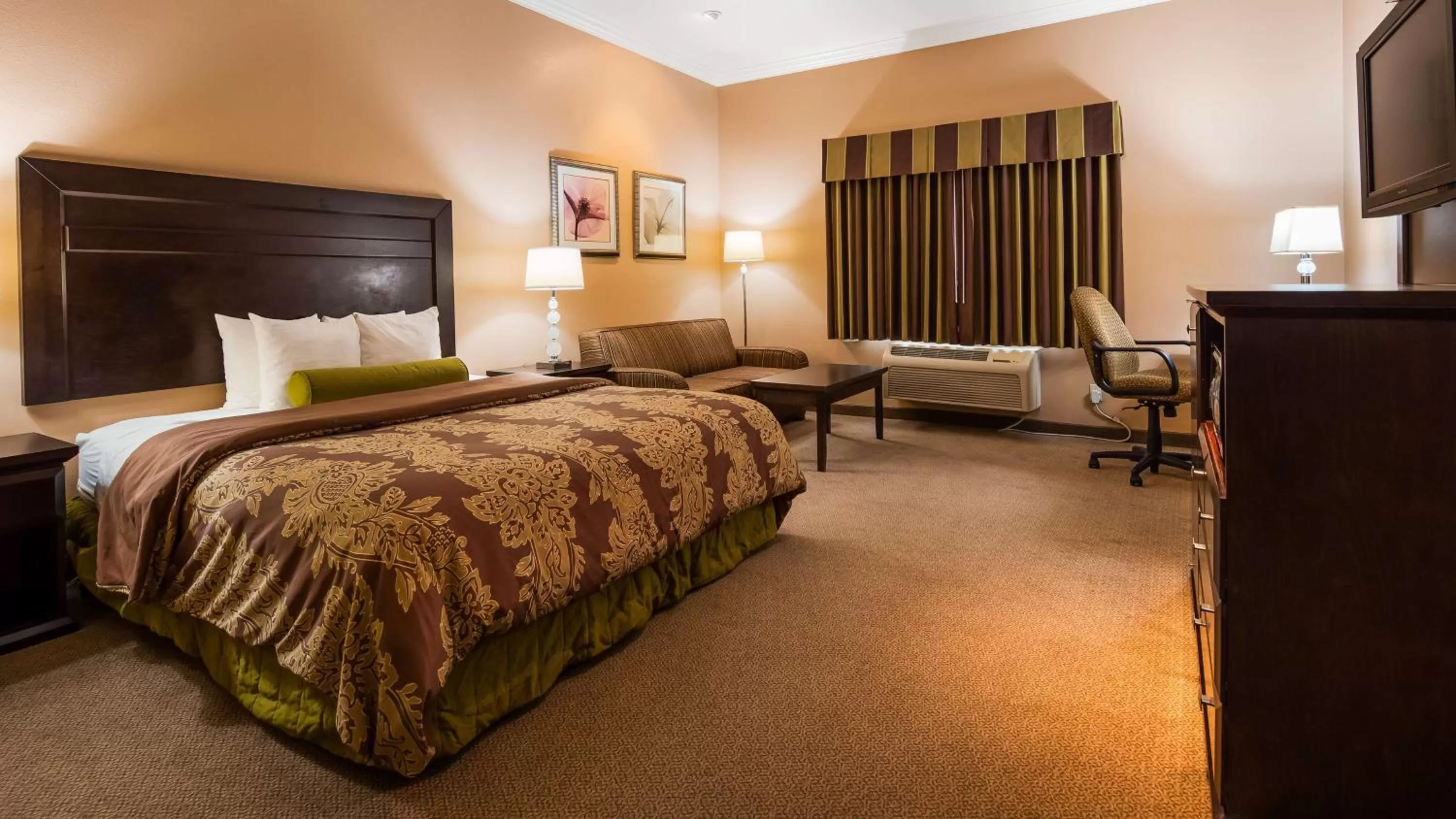 King Room - Disability Access/Non-Smoking in Best Western Route 66 Glendora Inn
