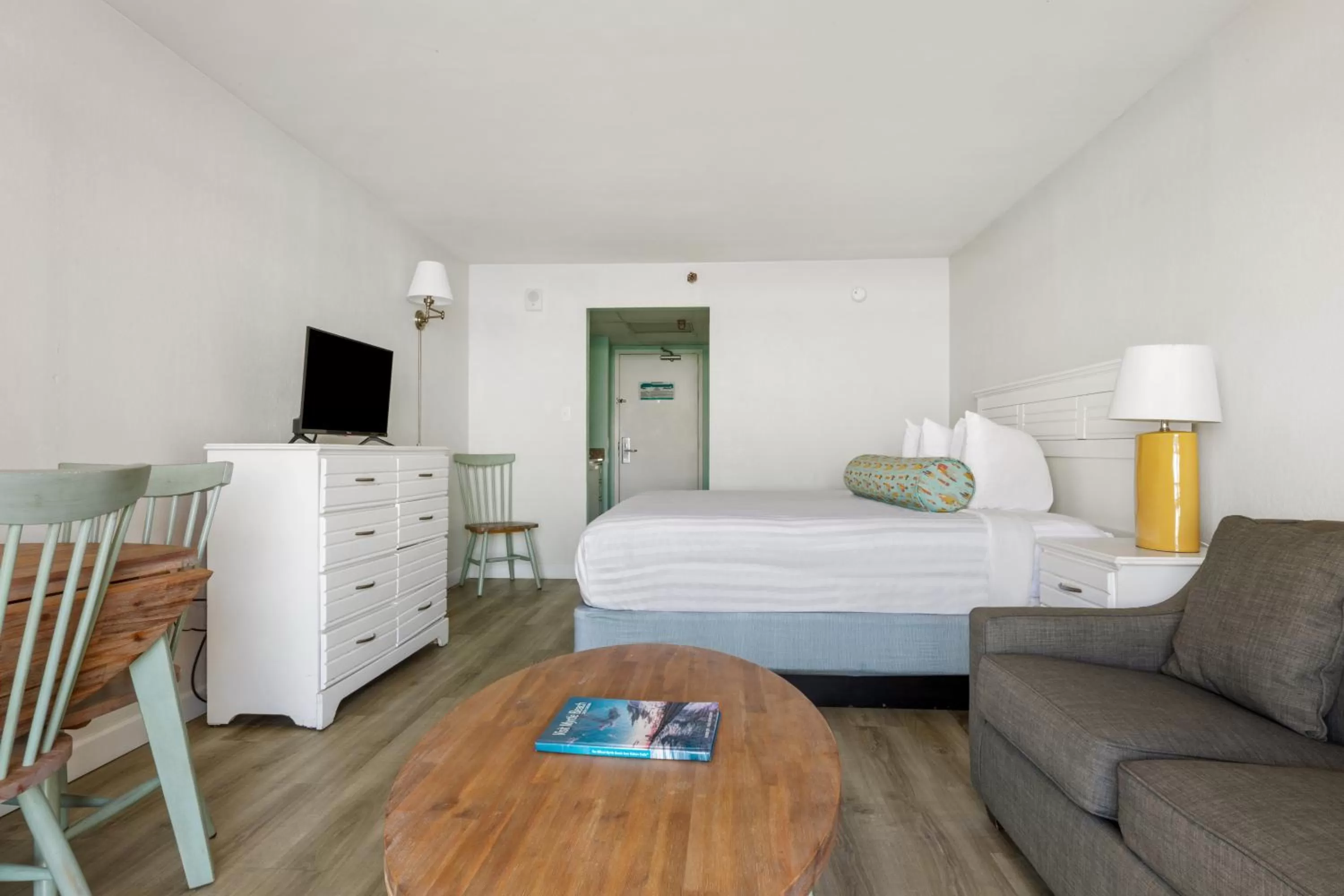 Oceanfront view King Bed in Sandcastle Oceanfront Resort South Beach