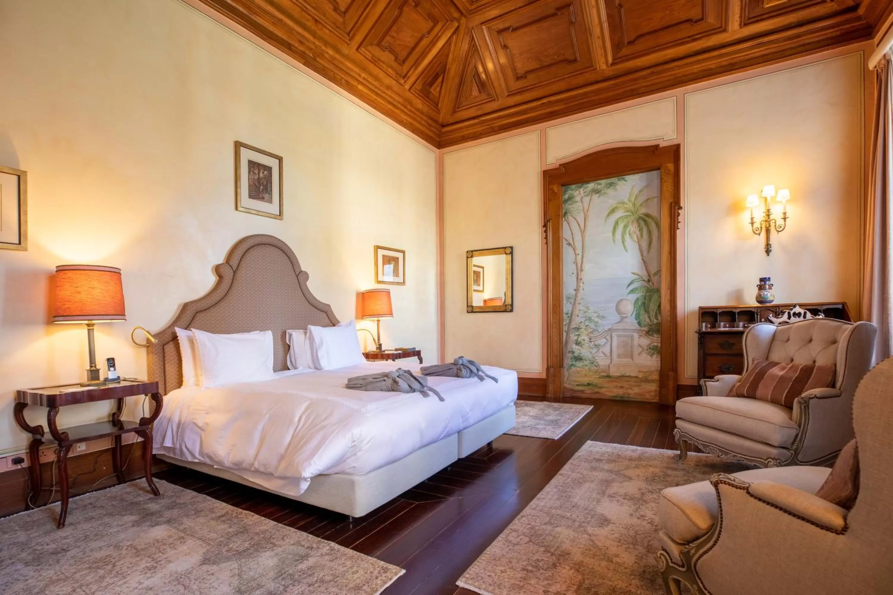 Suite Superior Garden View in Estoril Vintage Hotel