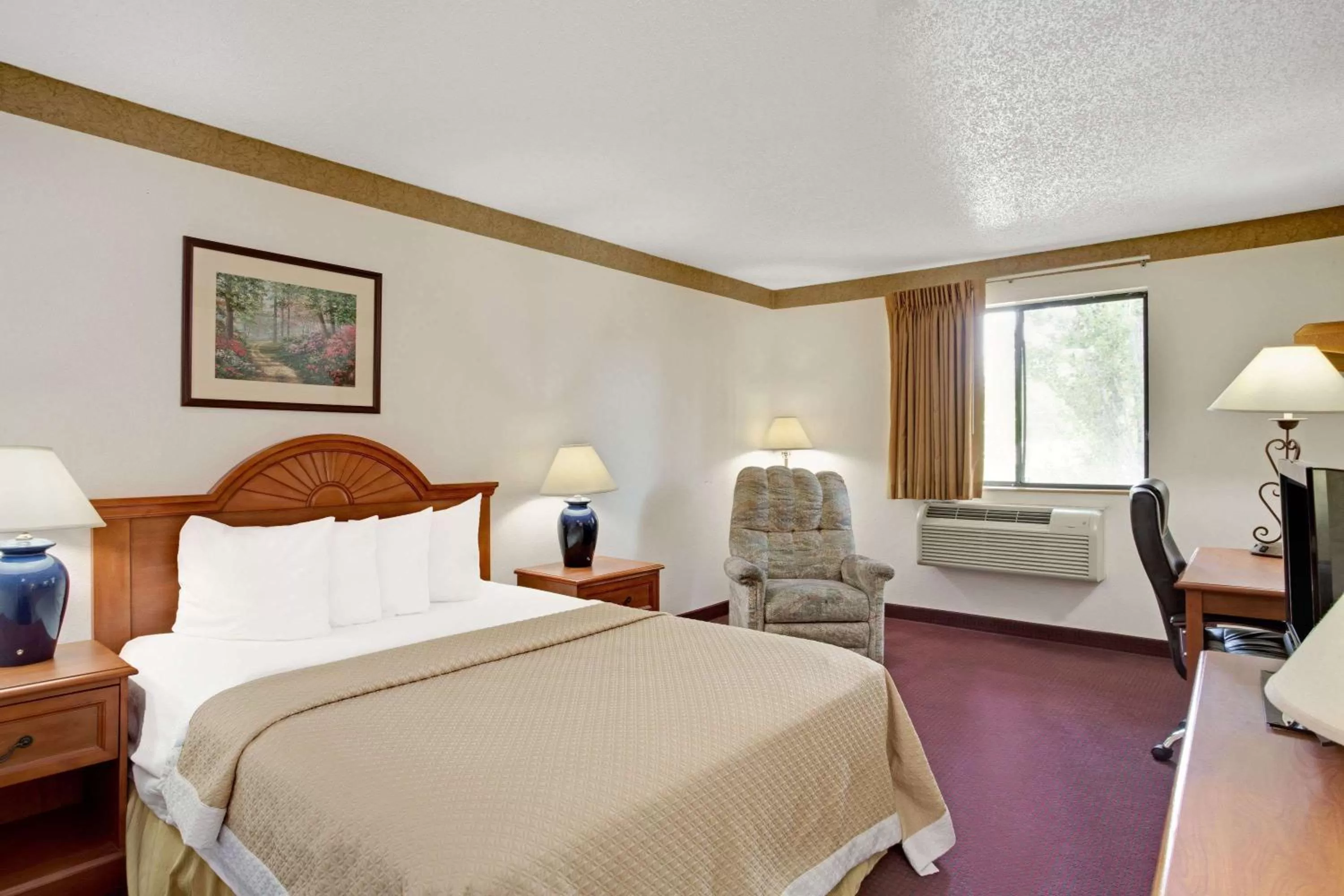 Queen Room - Non-Smoking in Days Inn by Wyndham Clearfield
