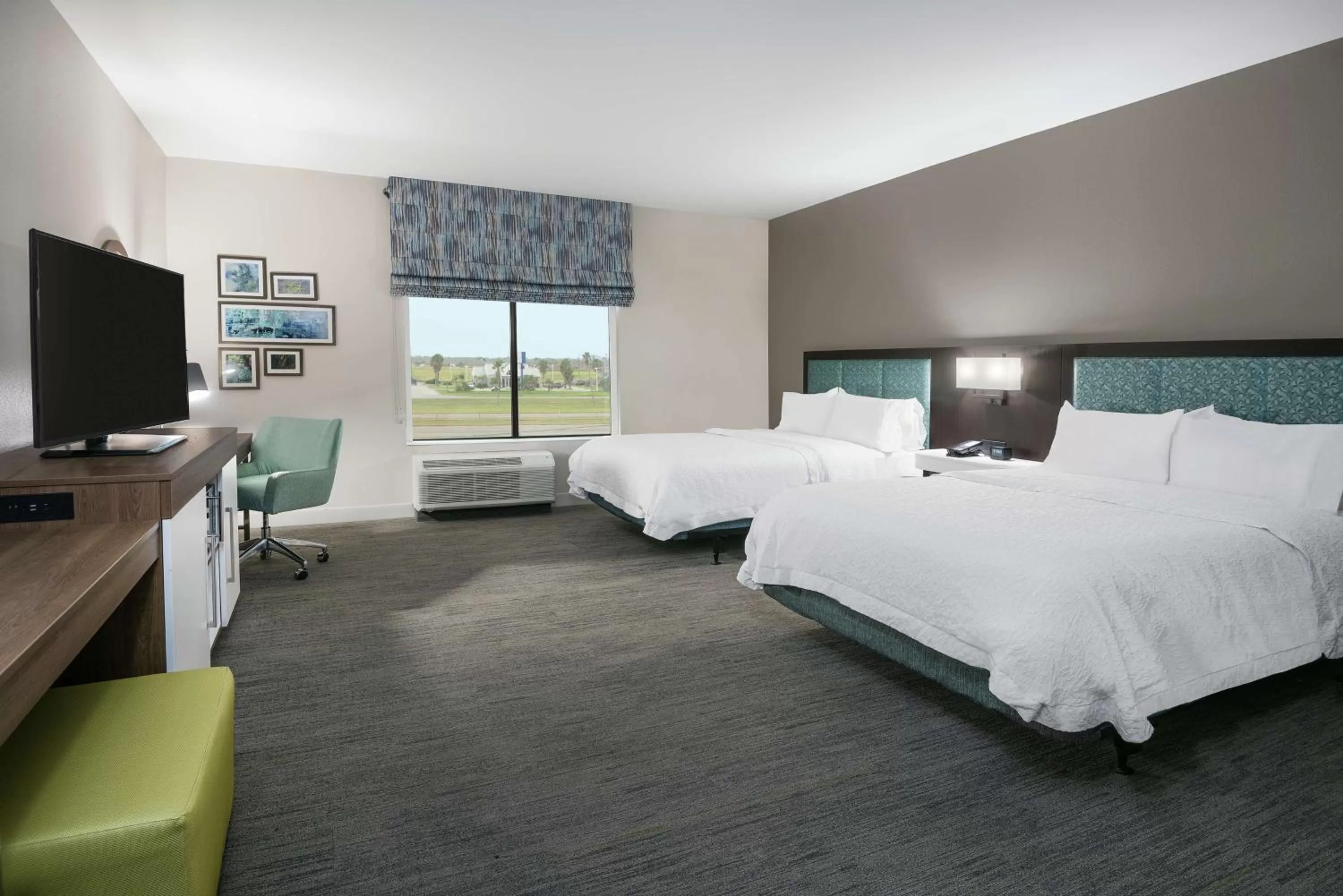 Queen Room with Two Queen Beds - Mobility and Hearing Access/Non-Smoking in Hampton Inn & Suites By Hilton-Corpus Christi Portland,Tx