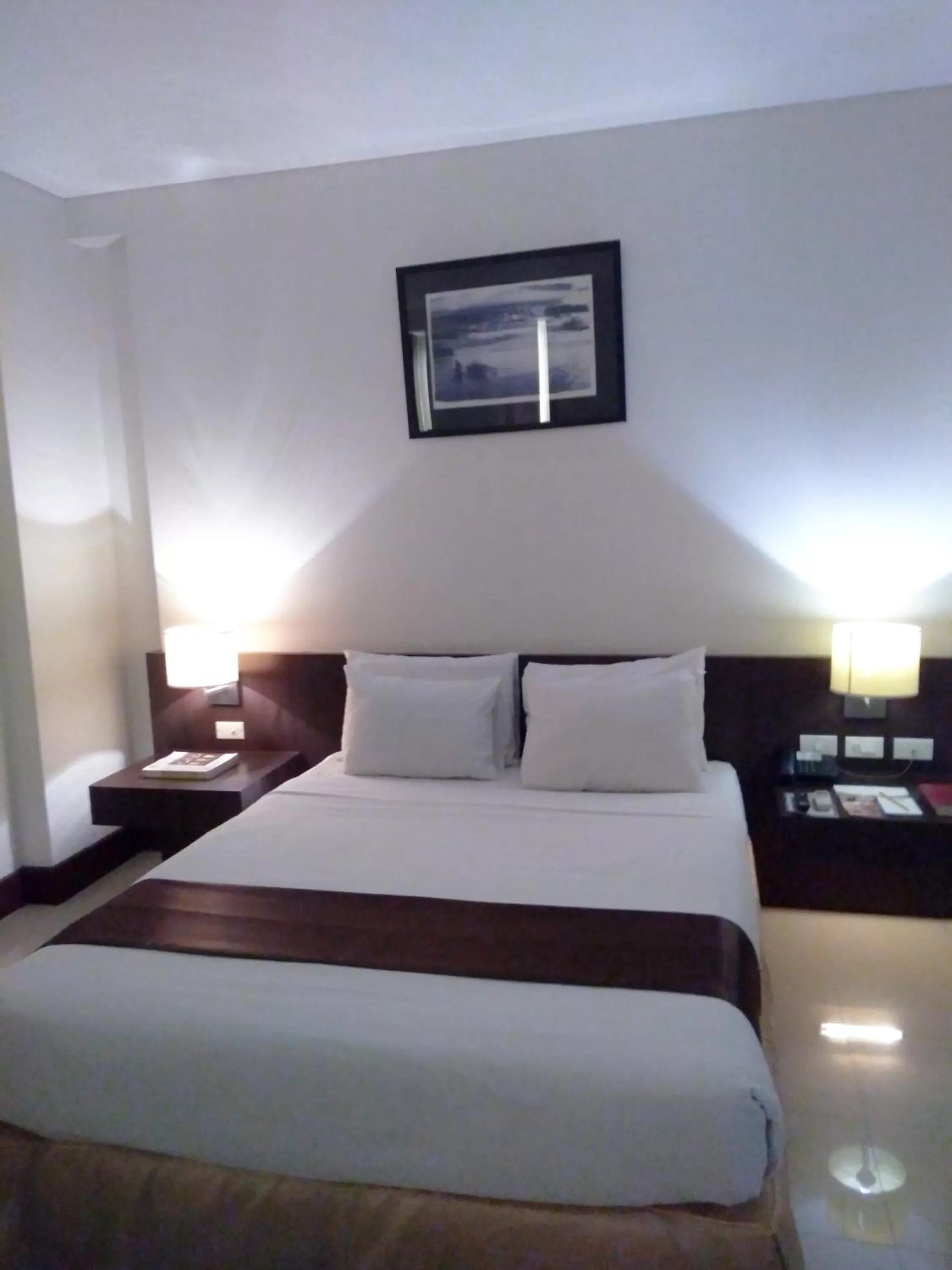 Superior Queen Premium in CityState Tower Hotel