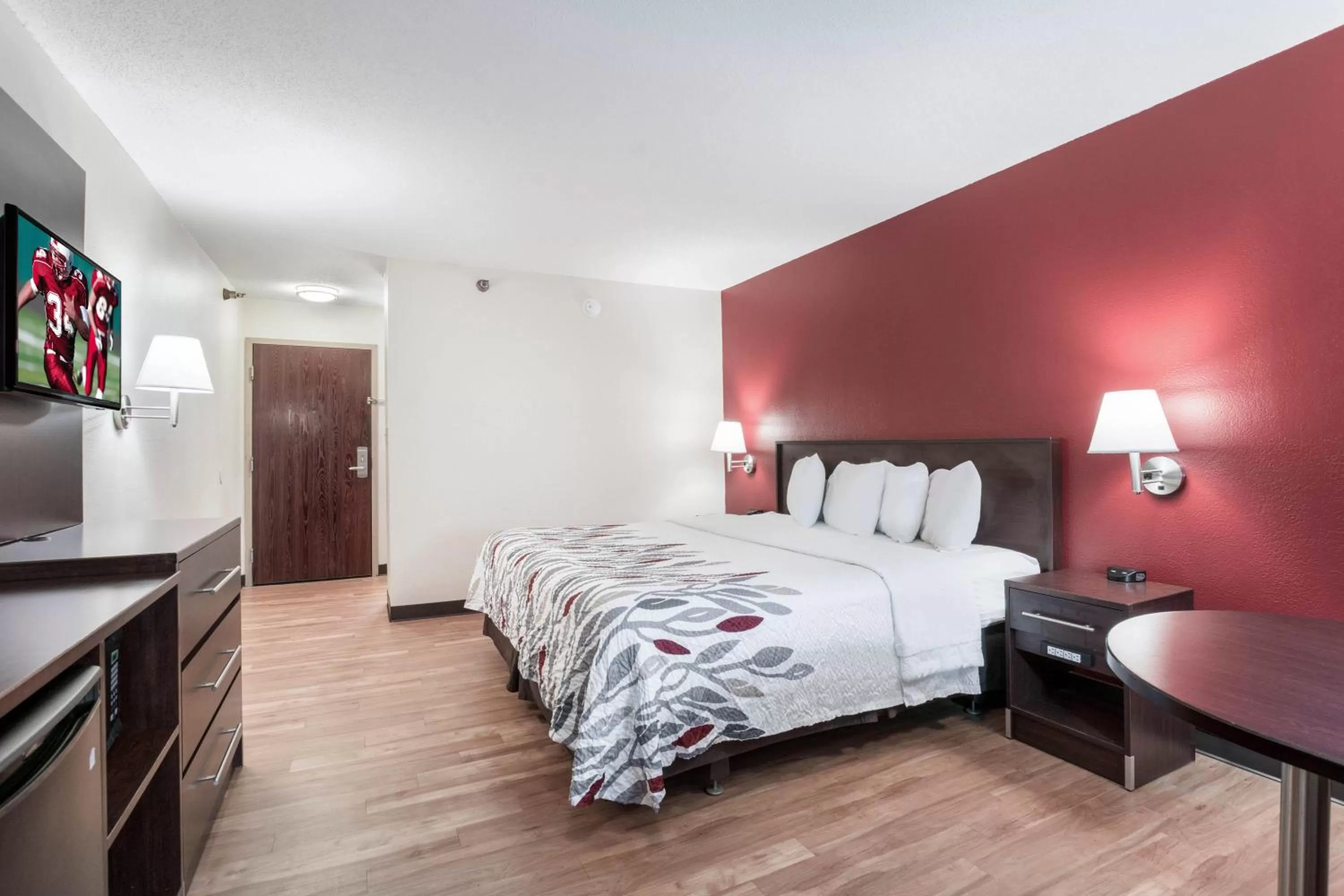 Superior King Room Non-Smoking in Red Roof Inn Richmond, KY