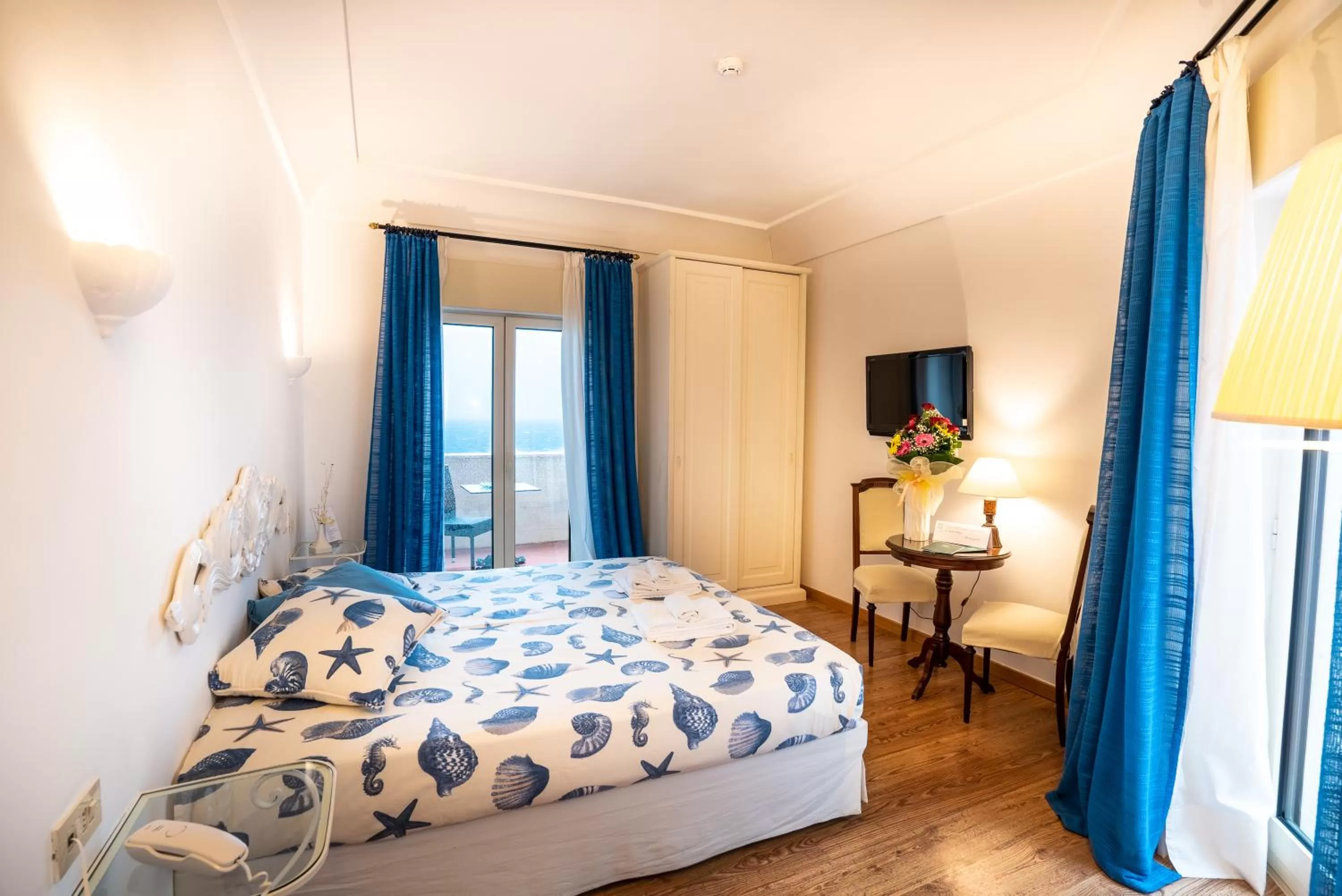 Double Room with Sea View in Covo dei Saraceni
