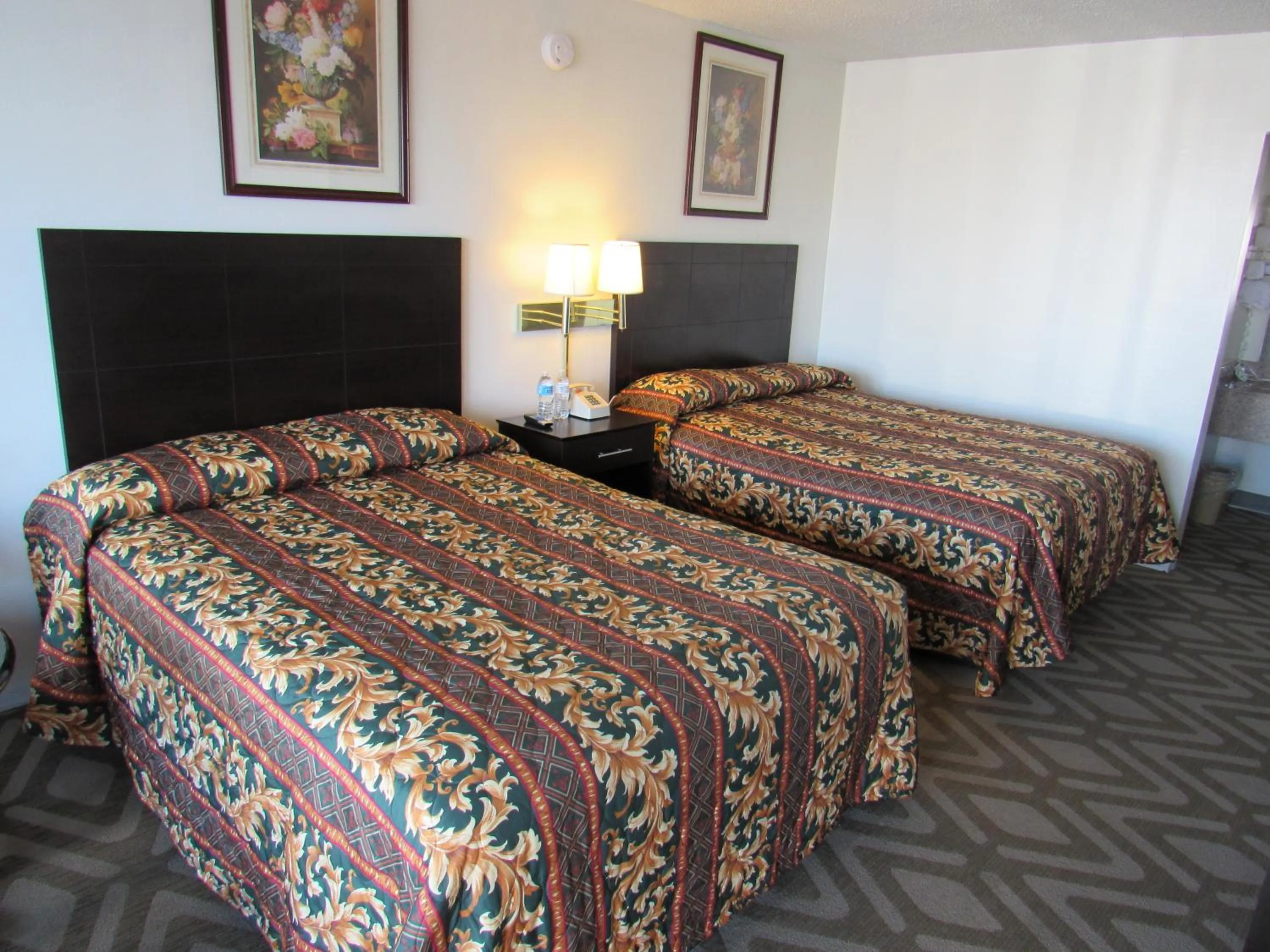 Double Room in Tourway Inn