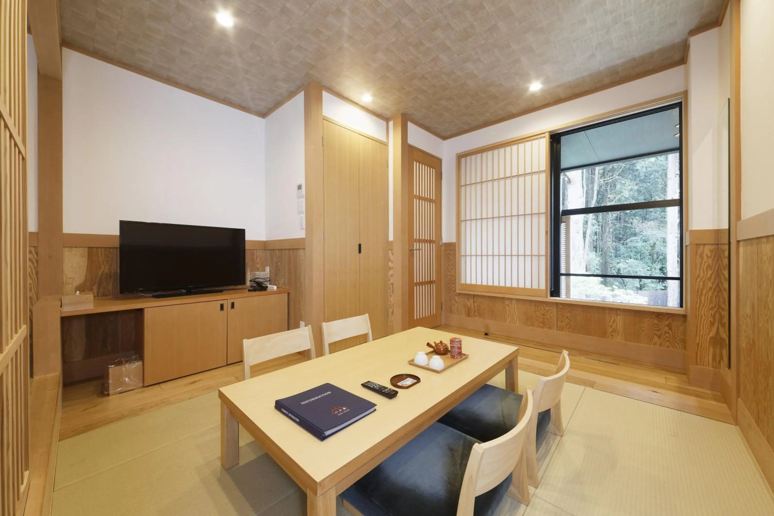 Quadruple Room with Private Bathroom - Included free drink in Susukinohara Ichinoyu