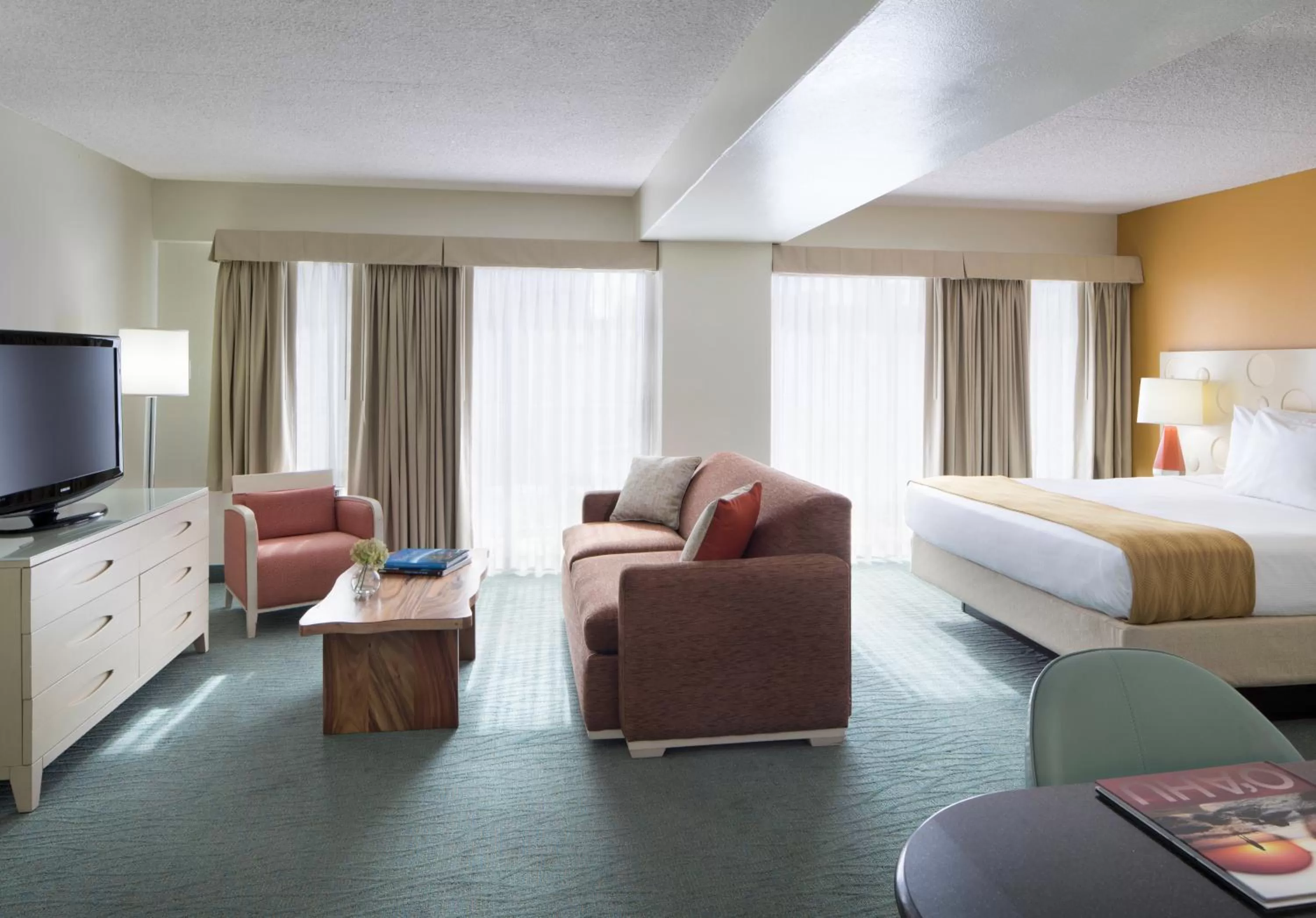 Coconut Waikiki Executive Suite in Coconut Waikiki Hotel