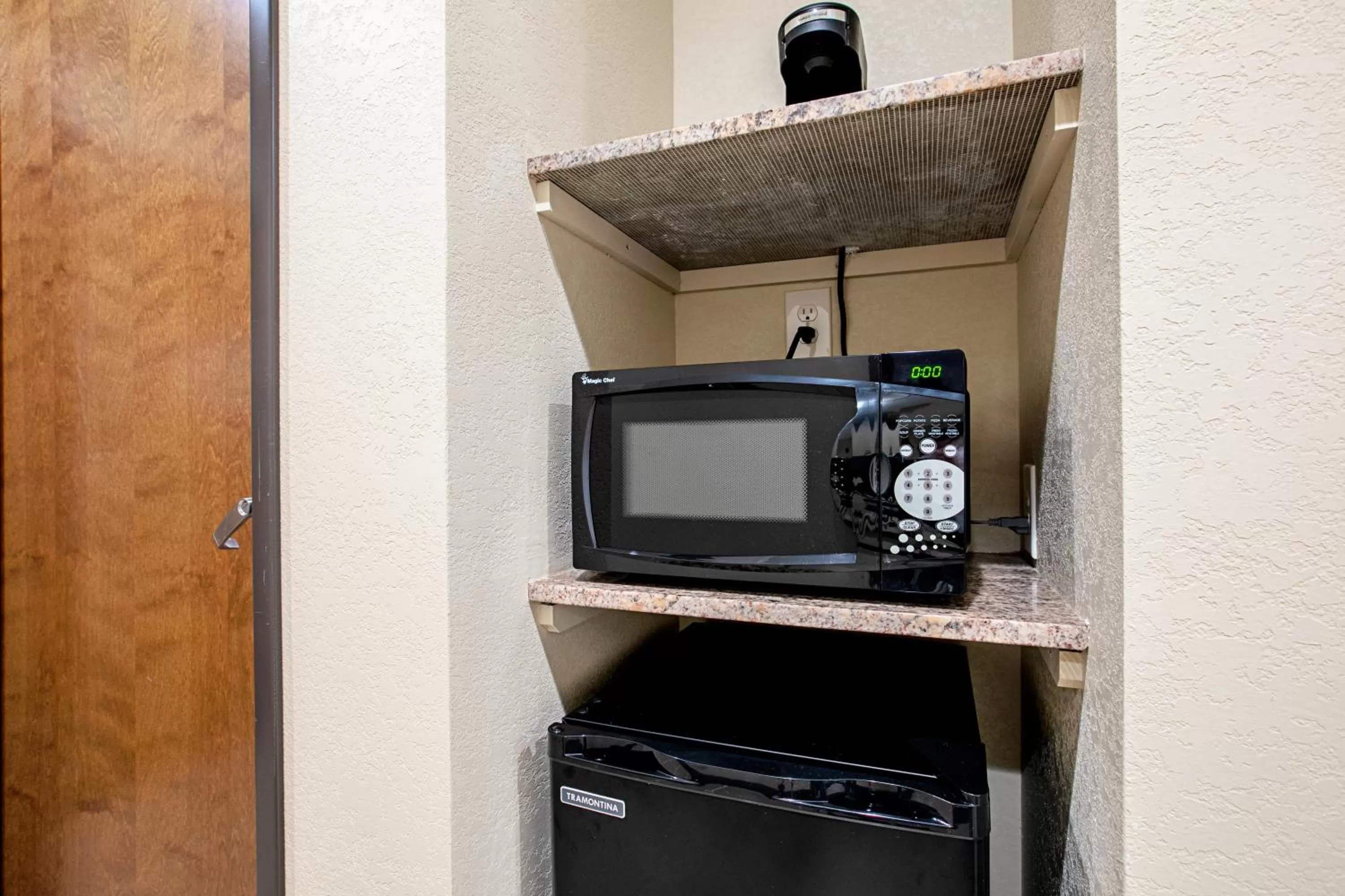 King Room - Accessible/Non Smoking in Comfort Suites Fishkill near Interstate 84