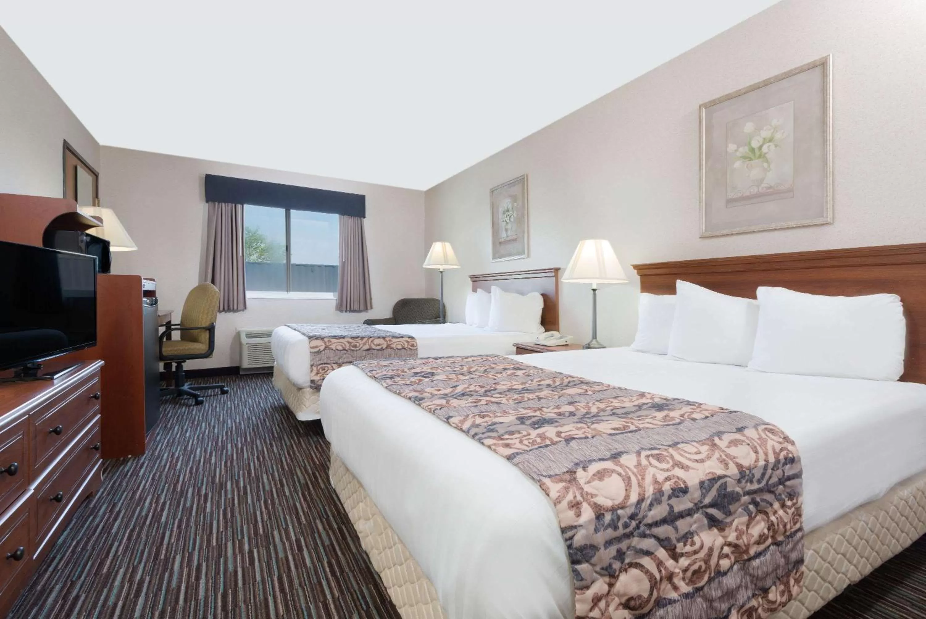 Double Room with Two Double Beds - Non-Smoking in Baymont by Wyndham Columbus/Rickenbacker